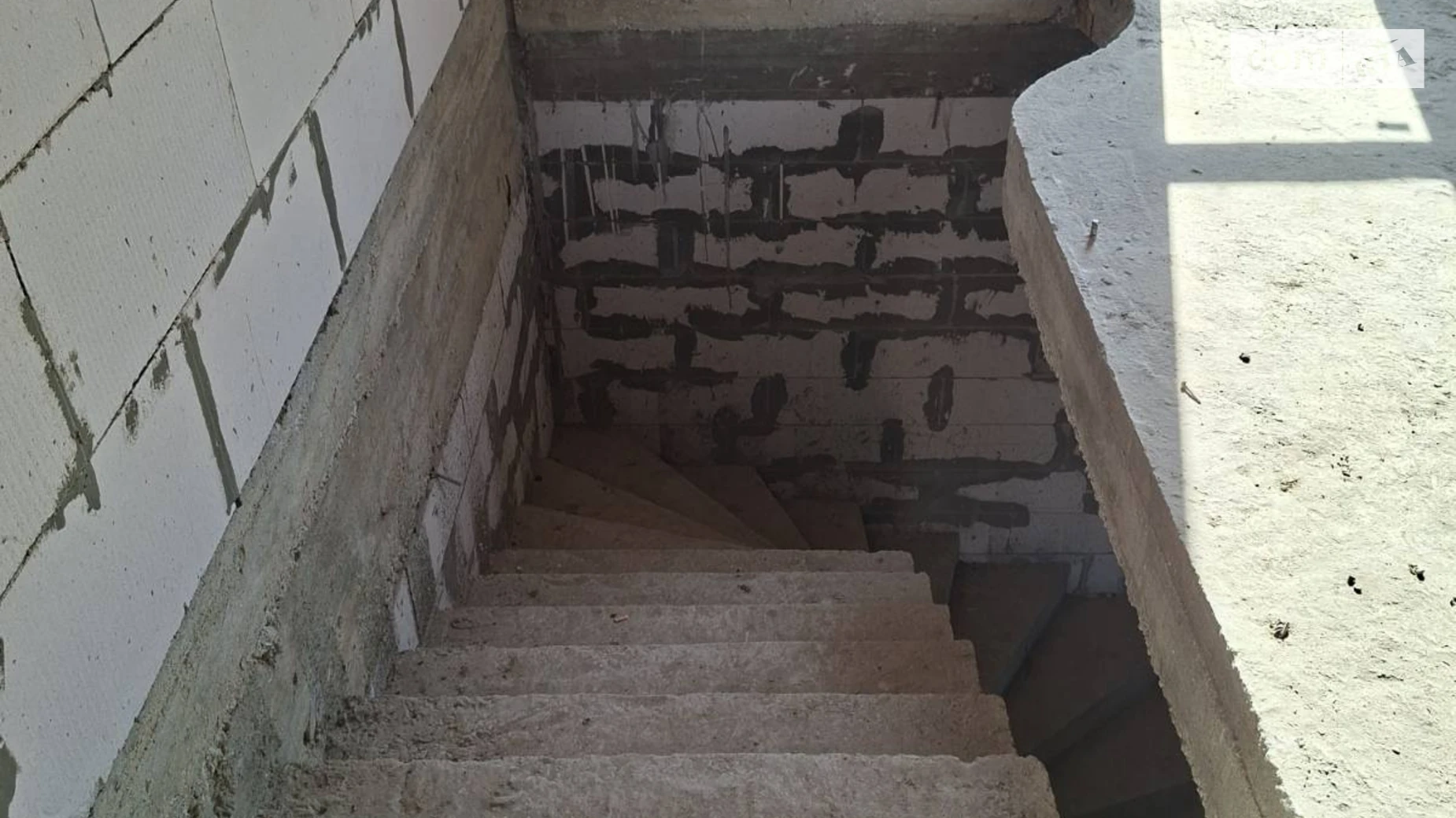 Продается дом на 2 этажа 180 кв. м с мансардой, цена: 75000 $ - фото 2