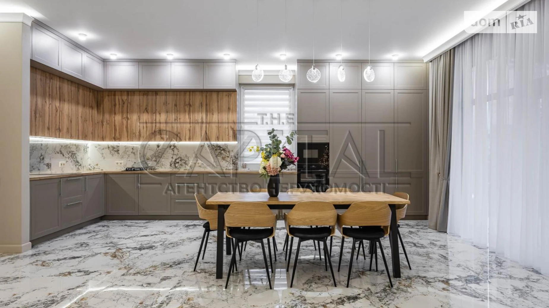 Продается дом на 2 этажа 350 кв. м с баней/сауной, цена: 800000 $ - фото 2