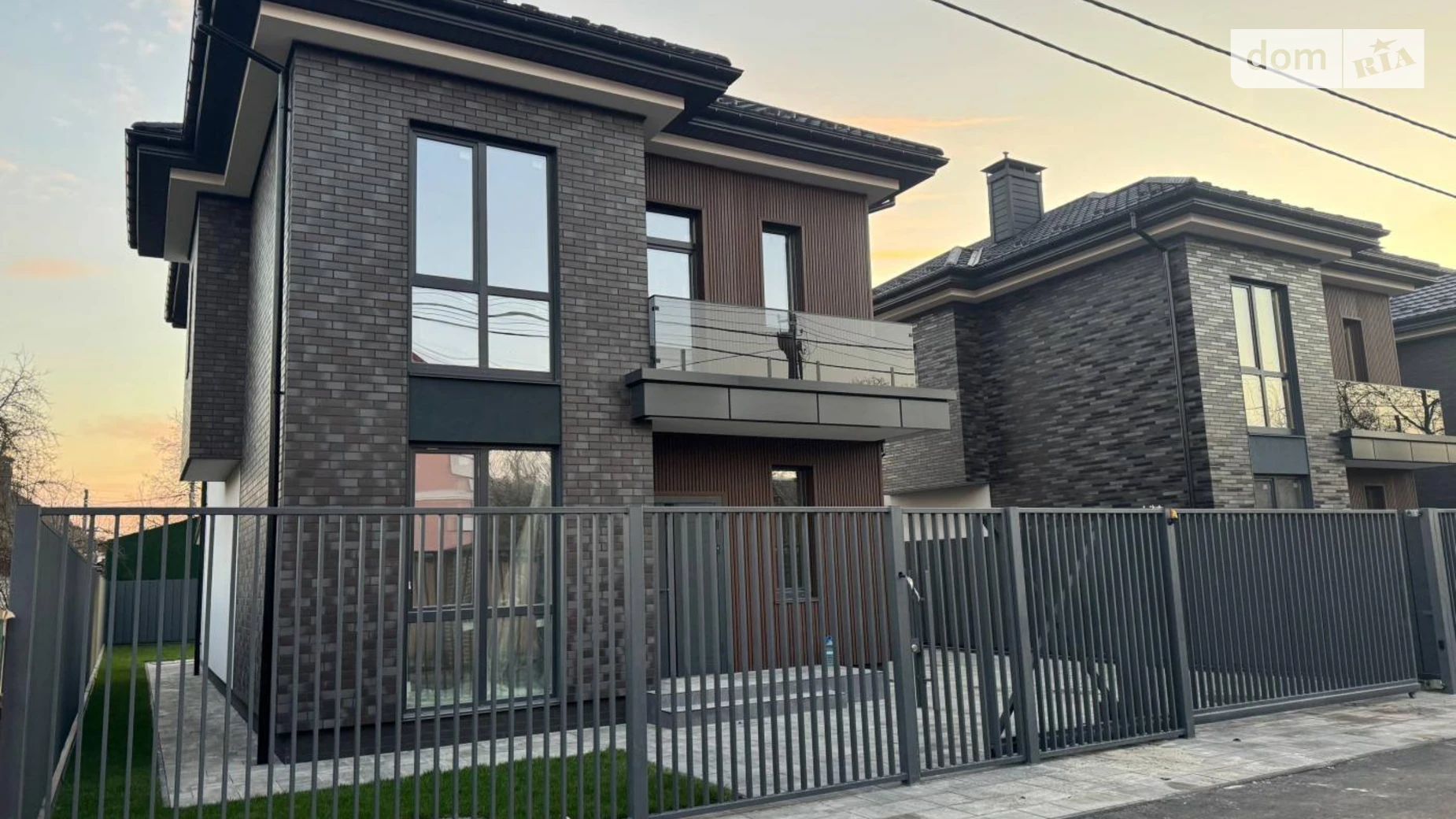 Продается дом на 2 этажа 150 кв. м с беседкой, цена: 235000 $ - фото 2