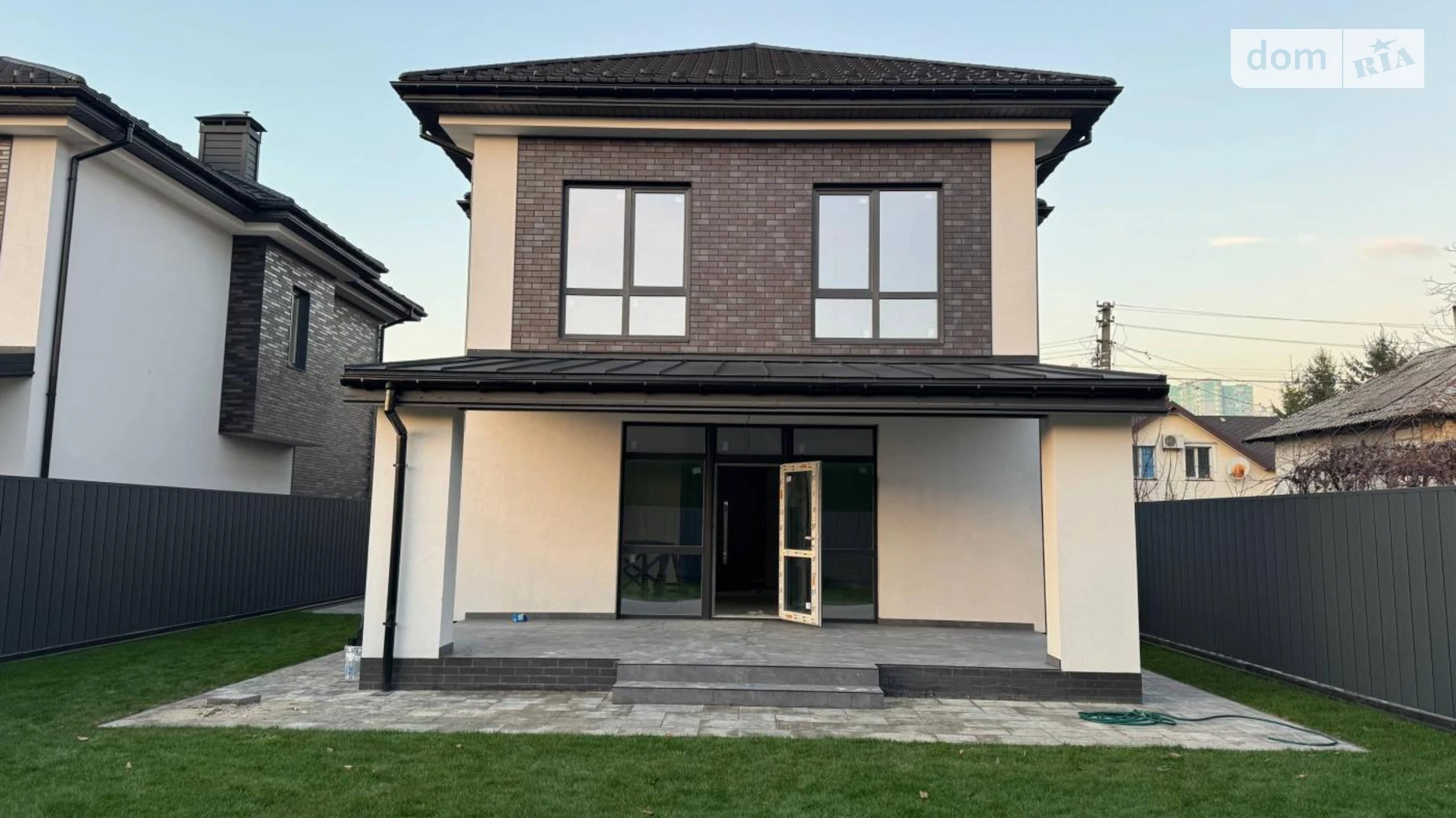 Продается дом на 2 этажа 150 кв. м с беседкой, цена: 235000 $ - фото 4