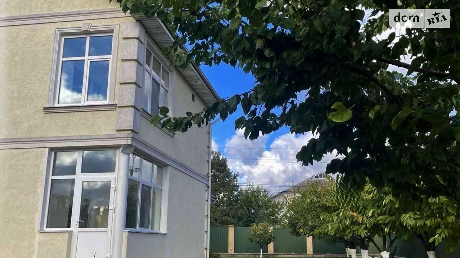 Продается дом на 2 этажа 221 кв. м с баней/сауной, цена: 190000 $ - фото 2