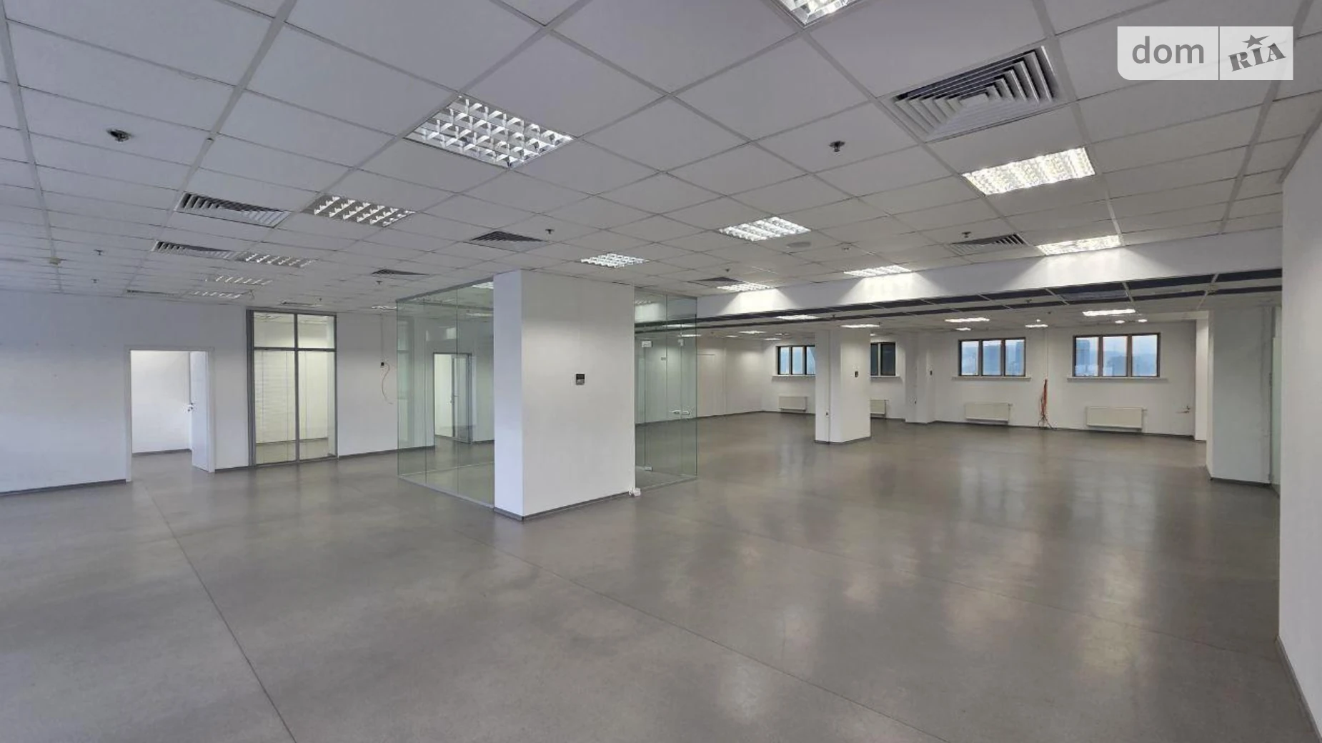 Сдается в аренду офис 850 кв. м в бизнес-центре, цена: 13600 $ - фото 2
