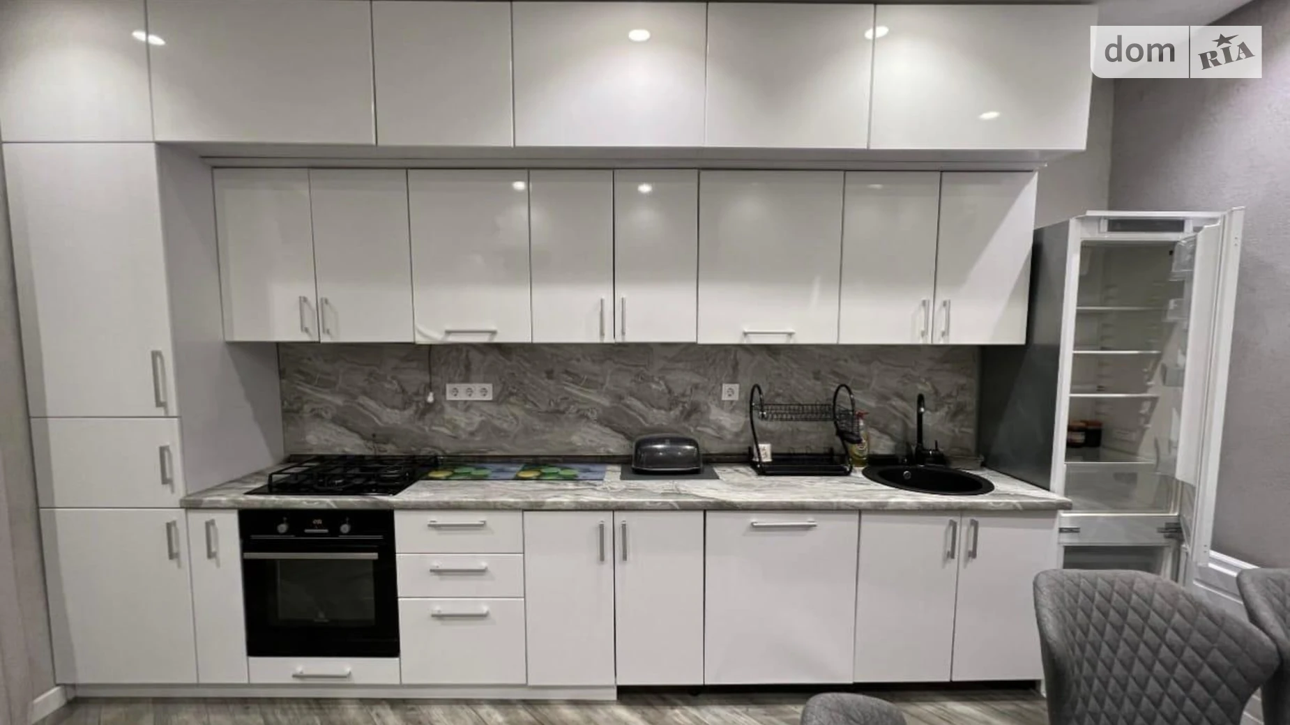 Продается 3-комнатная квартира 118 кв. м в Мукачеве, ул. Даниила Апостола, 8 - фото 2