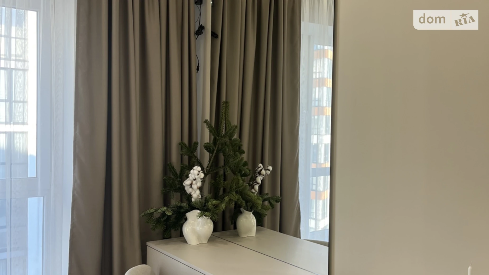 Продается 2-комнатная квартира 65 кв. м в Ивано-Франковске, ул. Гетьмана Ивана Мазепы, 164 КОРПУС 5 - фото 2