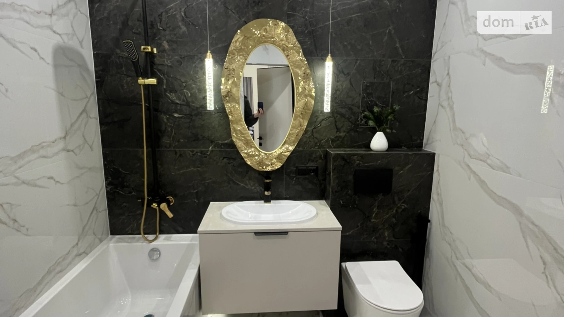 Продается 2-комнатная квартира 65 кв. м в Ивано-Франковске, ул. Гетьмана Ивана Мазепы, 164 КОРПУС 5 - фото 3