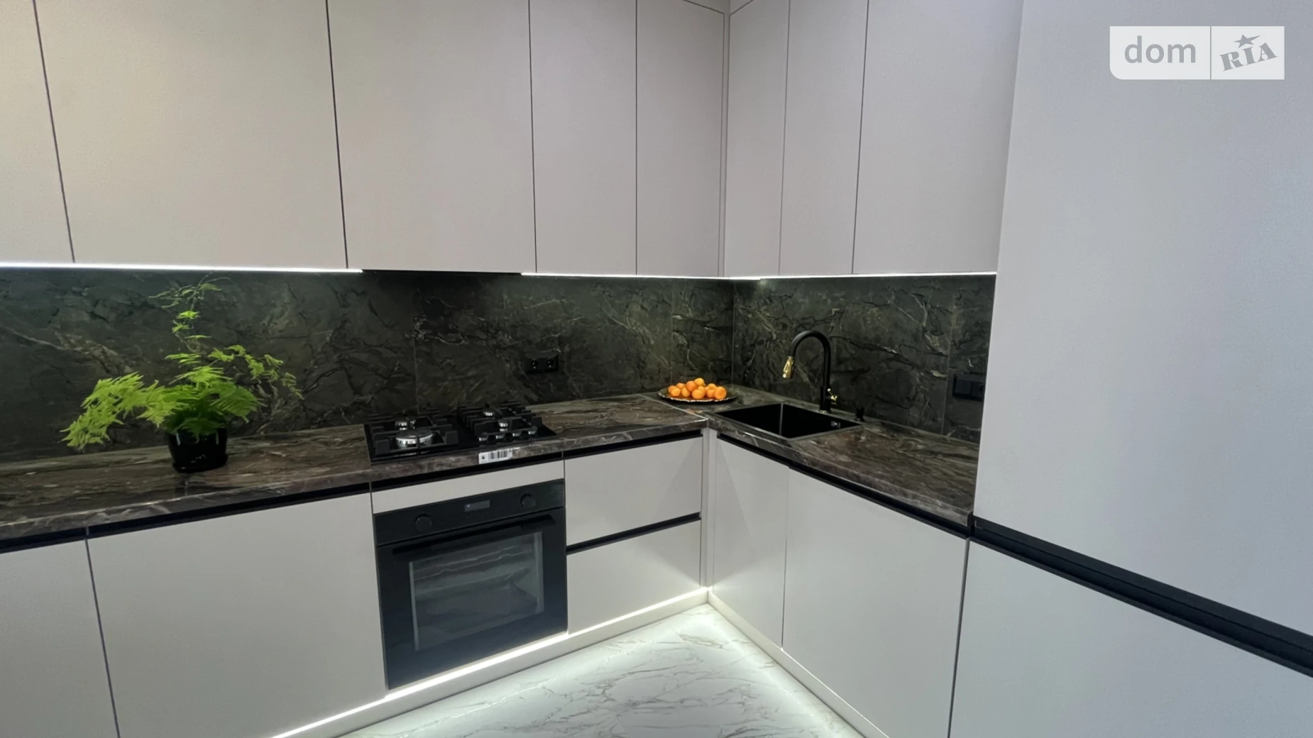 Продается 2-комнатная квартира 65 кв. м в Ивано-Франковске, ул. Гетьмана Ивана Мазепы, 164 КОРПУС 5 - фото 4