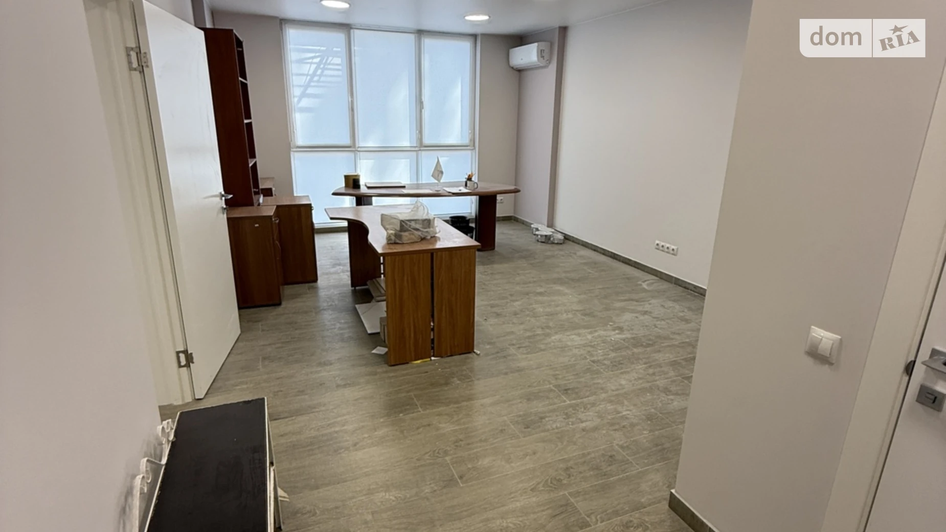 Сдается в аренду офис 30.3 кв. м в бизнес-центре, цена: 25000 грн - фото 2