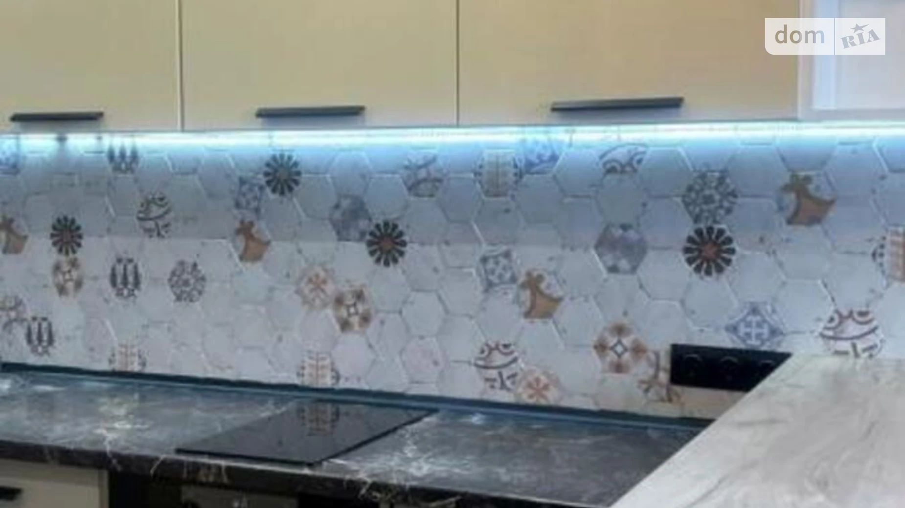 Продается 1-комнатная квартира 44 кв. м в Киеве, ул. Андрея Аболмасова(Панельная), 4 - фото 3