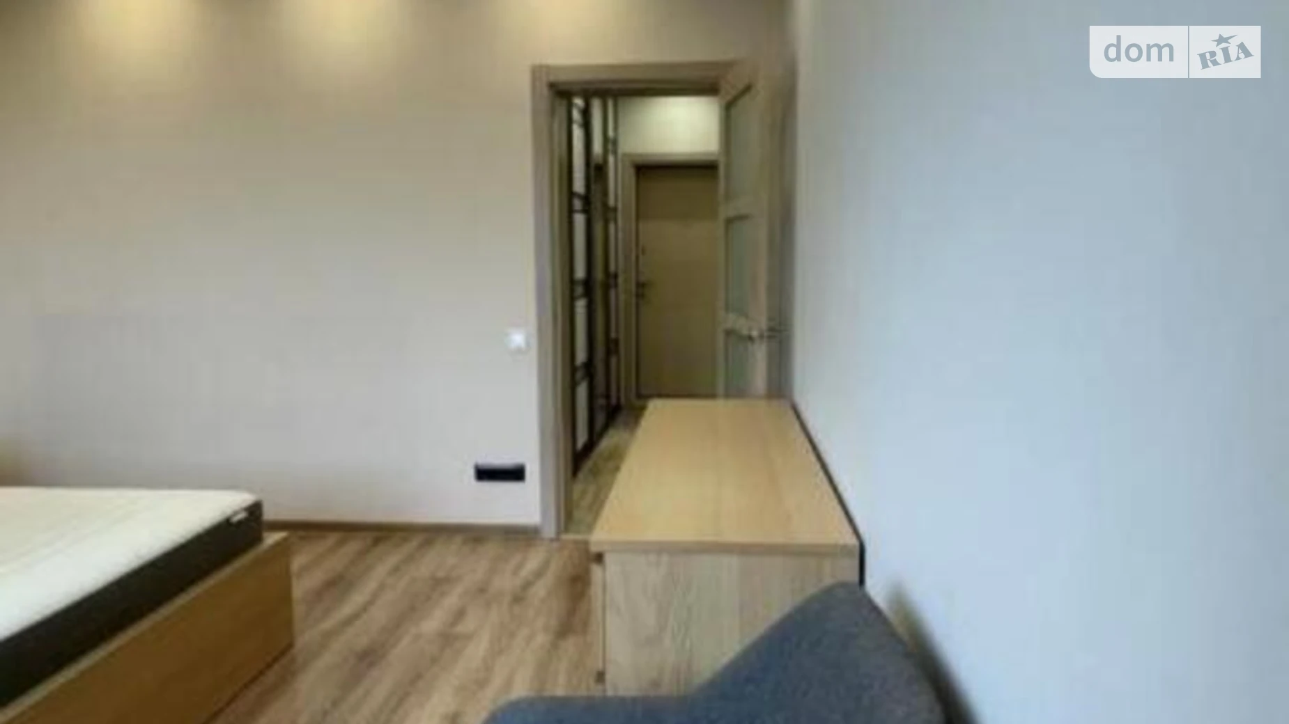 Продается 1-комнатная квартира 44 кв. м в Киеве, ул. Андрея Аболмасова(Панельная), 4 - фото 2