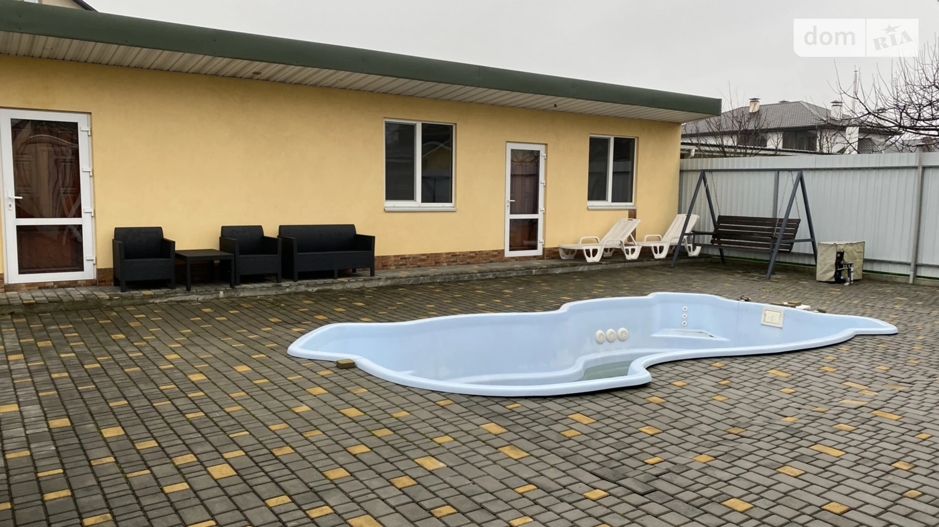 Продается дом на 2 этажа 360 кв. м с камином, цена: 390000 $ - фото 2