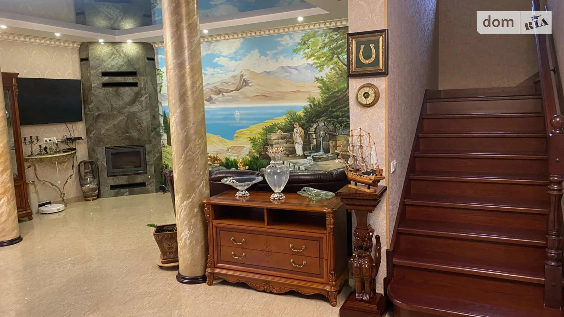 Продается дом на 2 этажа 360 кв. м с камином, цена: 390000 $ - фото 3