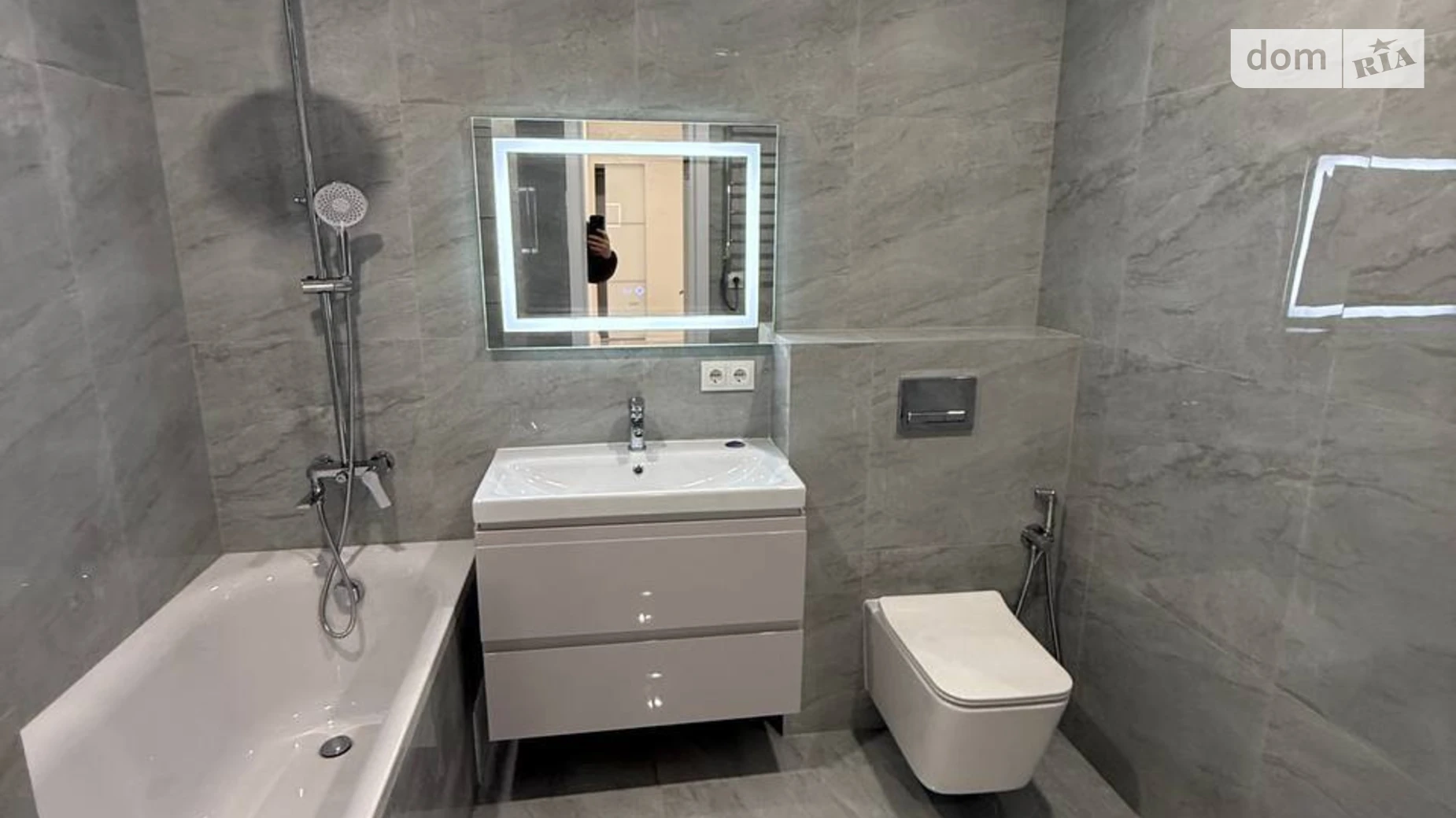 Продается 2-комнатная квартира 73 кв. м в Хмельницком, ул. Гетьманская, 7Б - фото 2