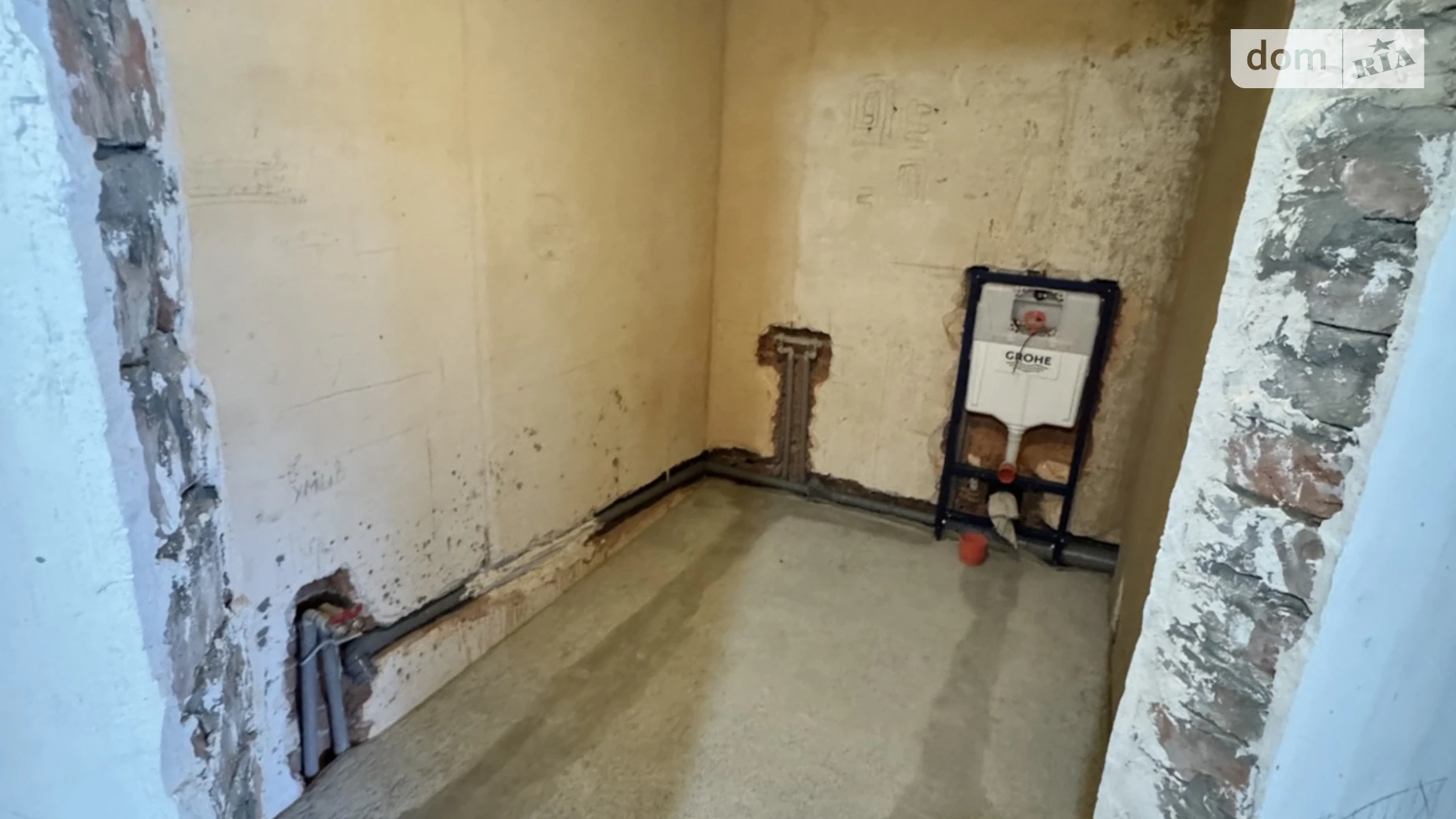 Продается 2-комнатная квартира 93 кв. м в Полтаве, ул. Бедного Александра, 16 - фото 2