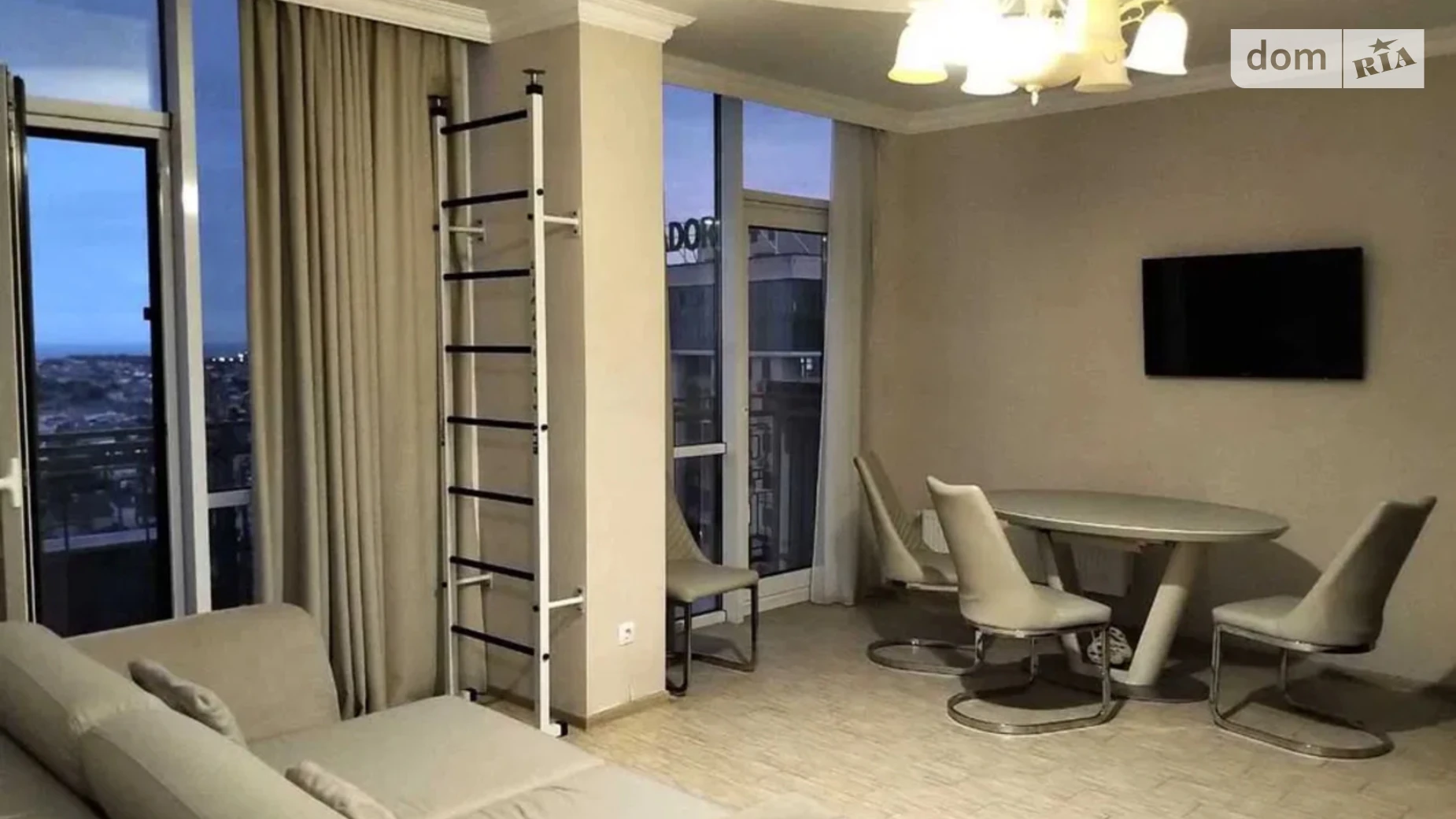 Сдается в аренду 1-комнатная квартира 65 кв. м в Одессе, ул. Жемчужная - фото 3