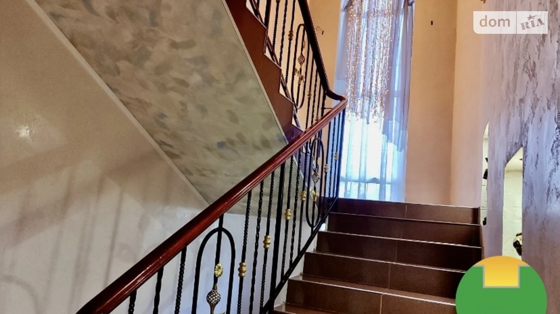 Продается дом на 2 этажа 206.3 кв. м с балконом, цена: 160000 $ - фото 2