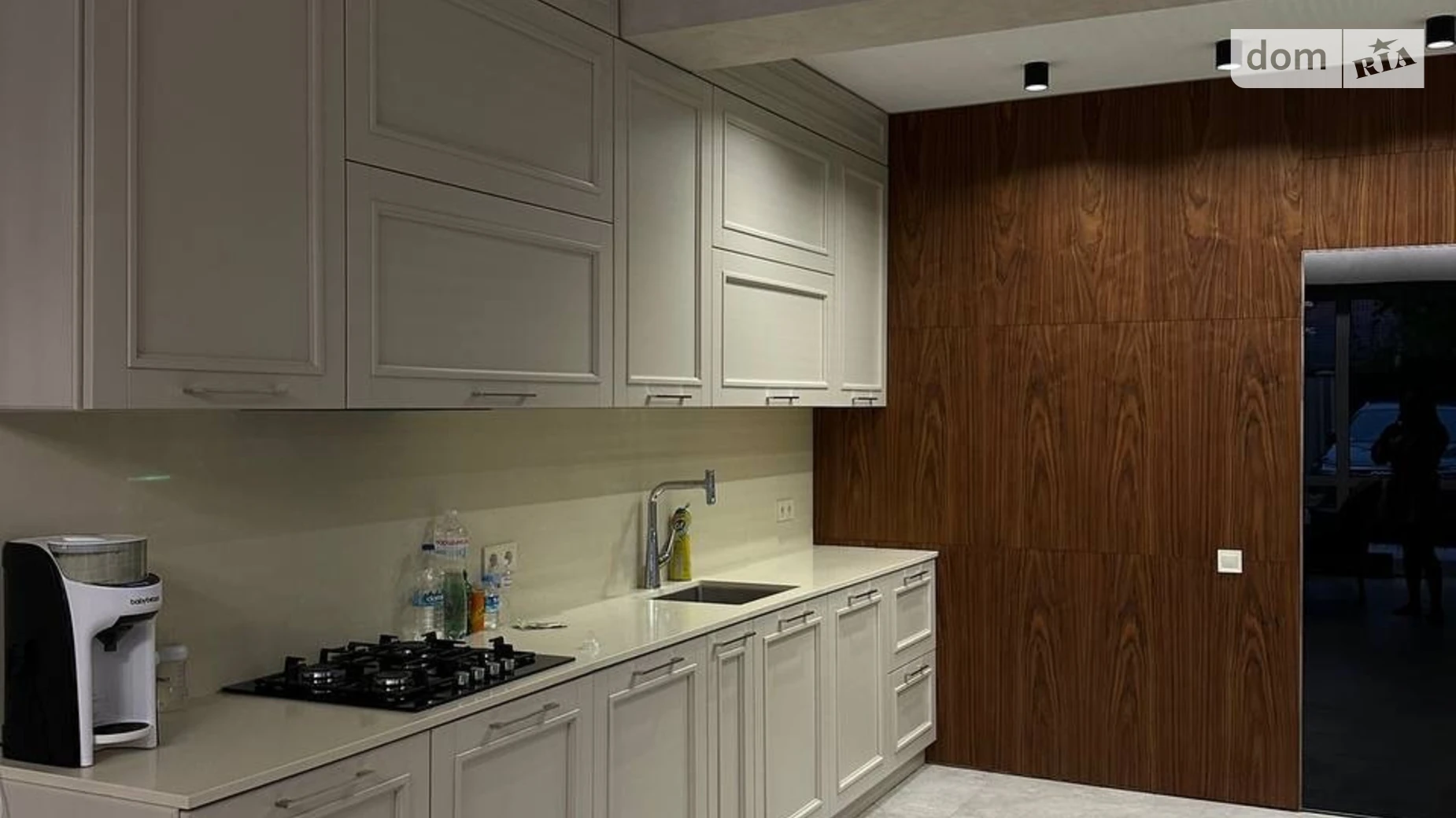 Сдается в аренду дом на 2 этажа 200 кв. м с верандой, цена: 4000 $ - фото 4