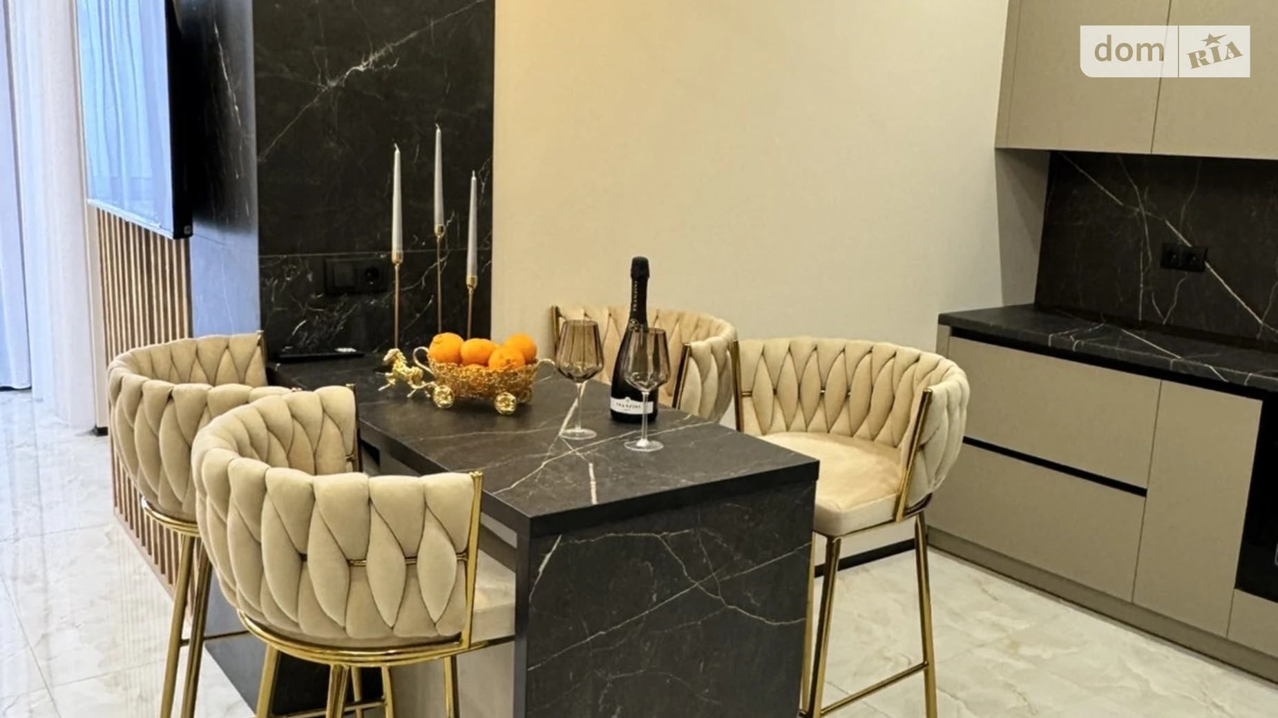 Продается 1-комнатная квартира 58 кв. м в Виннице, просп. Космонавтов, 49 - фото 2