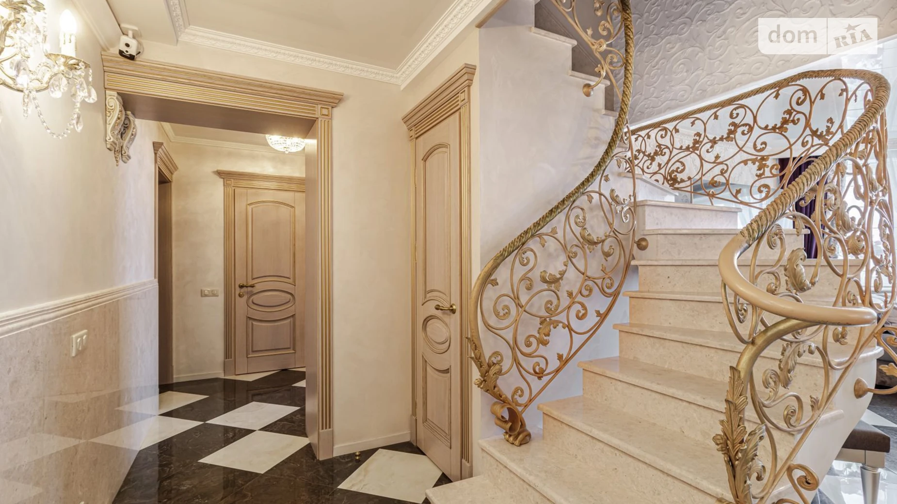 Продается 5-комнатная квартира 165.9 кв. м в Софиевской Борщаговке, ул. Боголюбова, 16 - фото 2