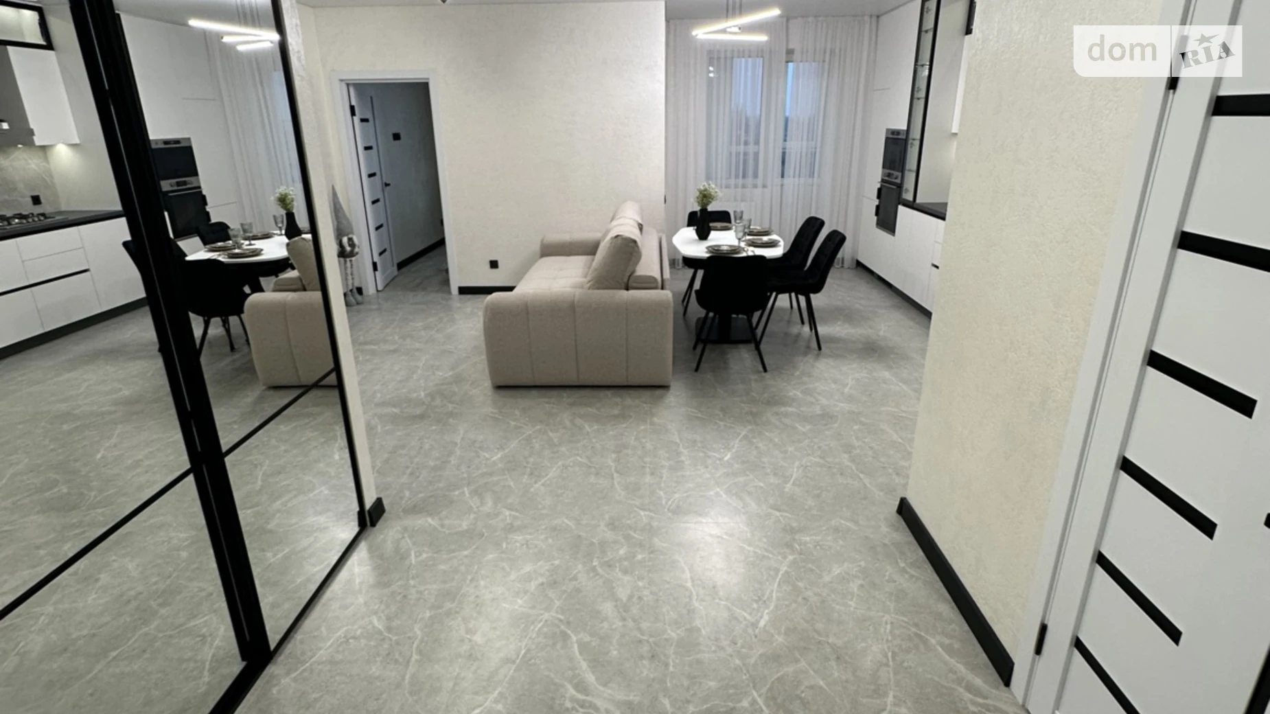 Продається 1-кімнатна квартира 53.6 кв. м у Чернігові, вул. Лісова, 42Б - фото 2