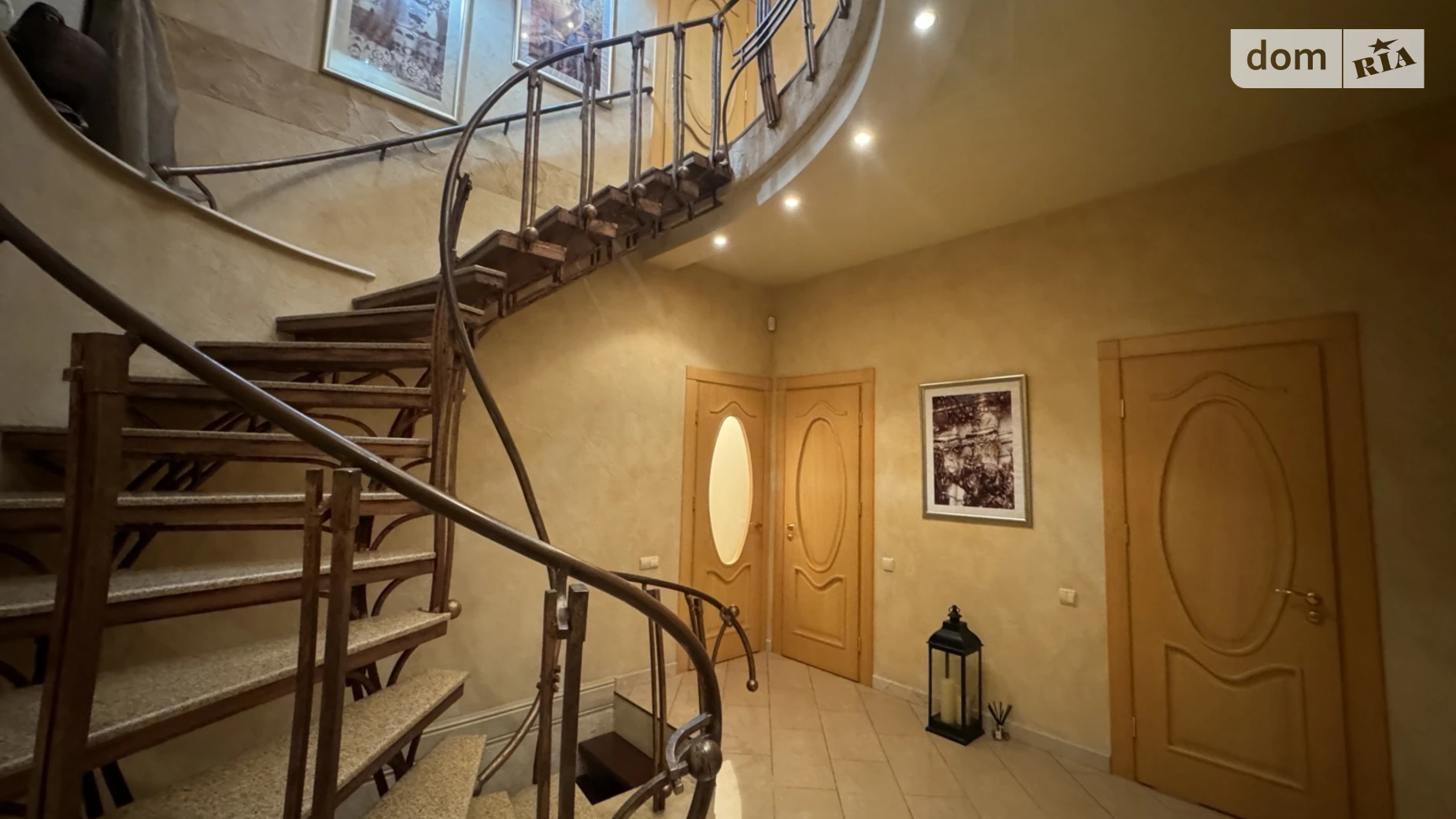 Продается дом на 2 этажа 301.3 кв. м с камином, цена: 280000 $ - фото 4