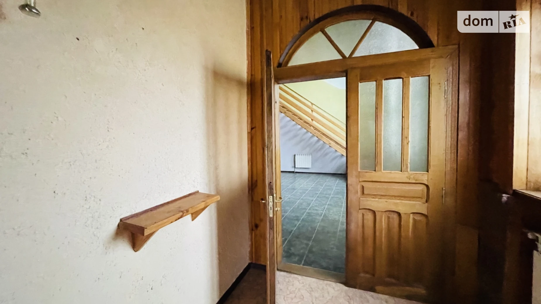 Продается дом на 2 этажа 230 кв. м с бассейном, цена: 140000 $ - фото 4