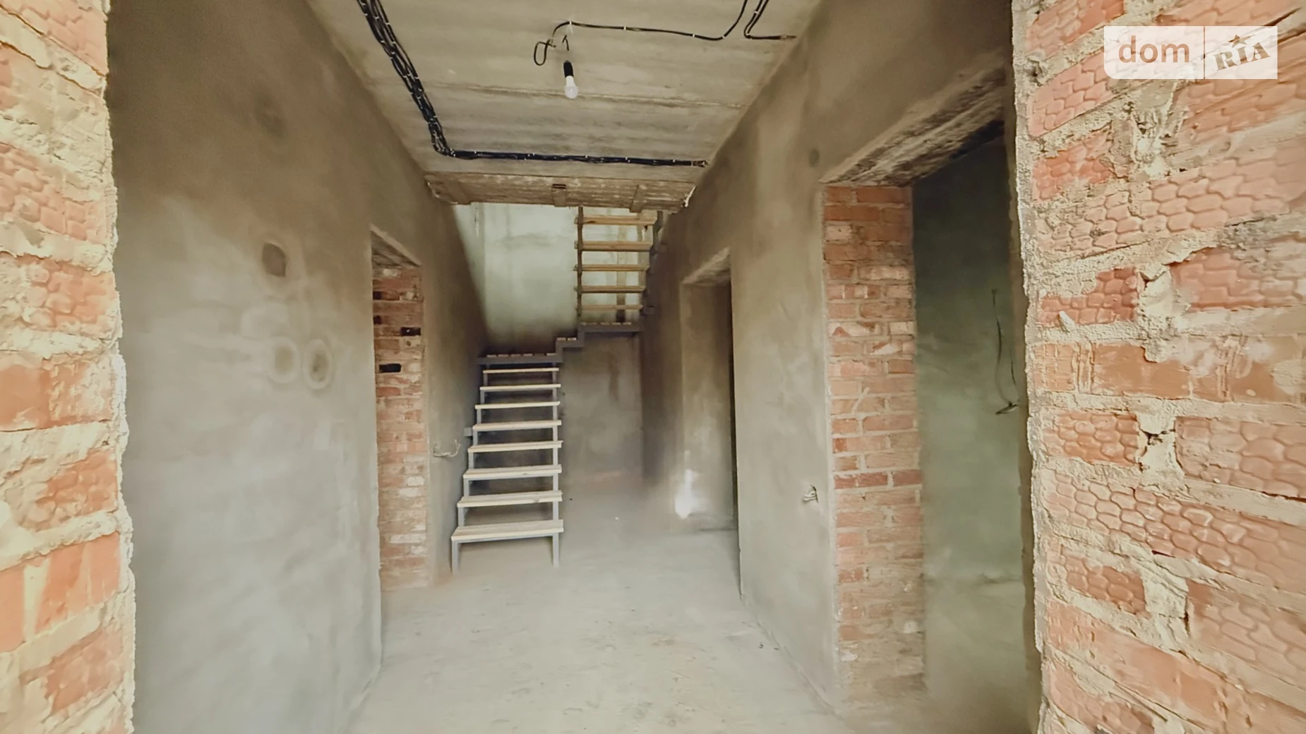 Продается дом на 2 этажа 175 кв. м с бассейном, цена: 192000 $ - фото 5