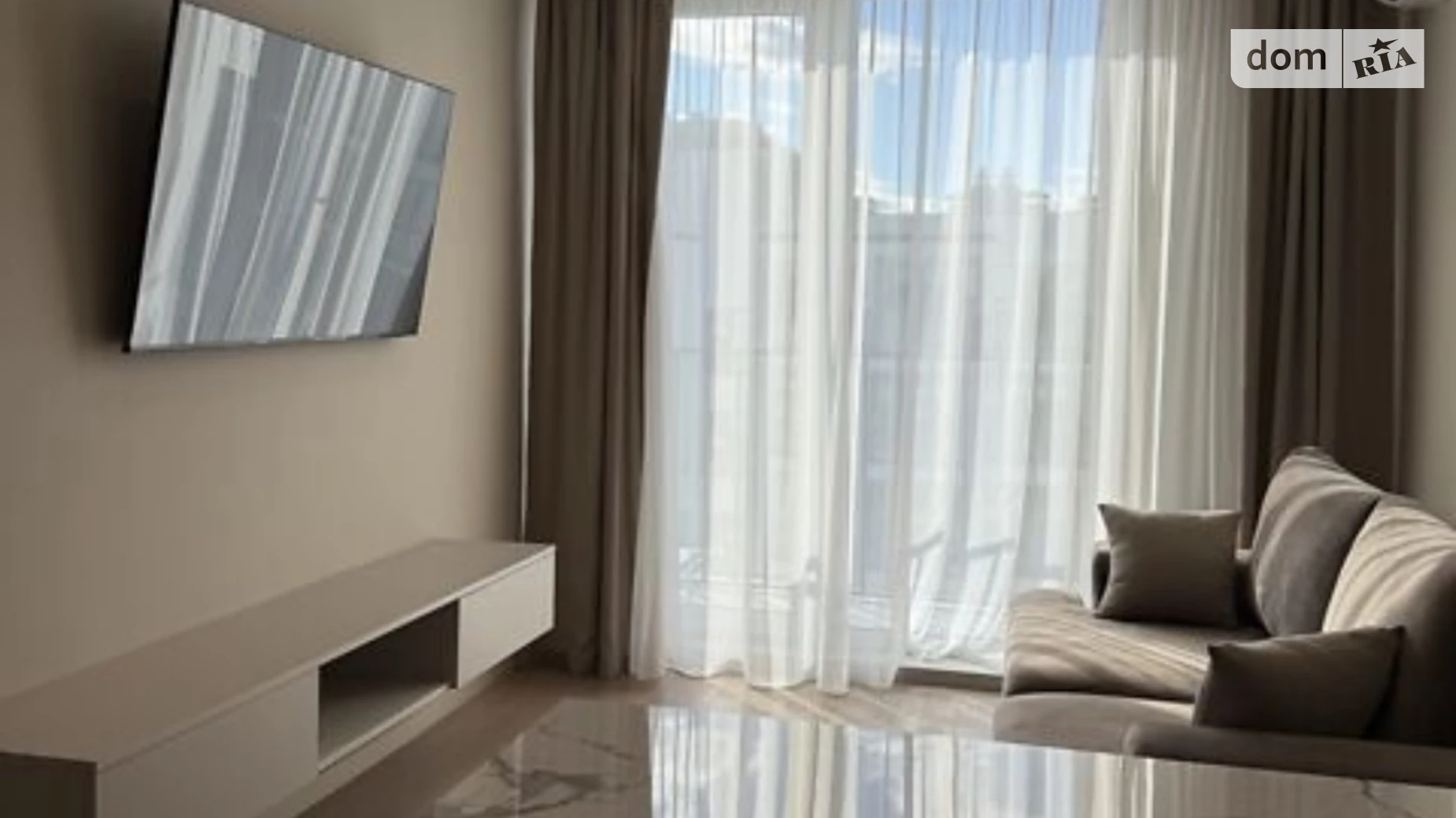 Продается 1-комнатная квартира 46 кв. м в Ужгороде, ул. Николая Бобяка, 8 - фото 2