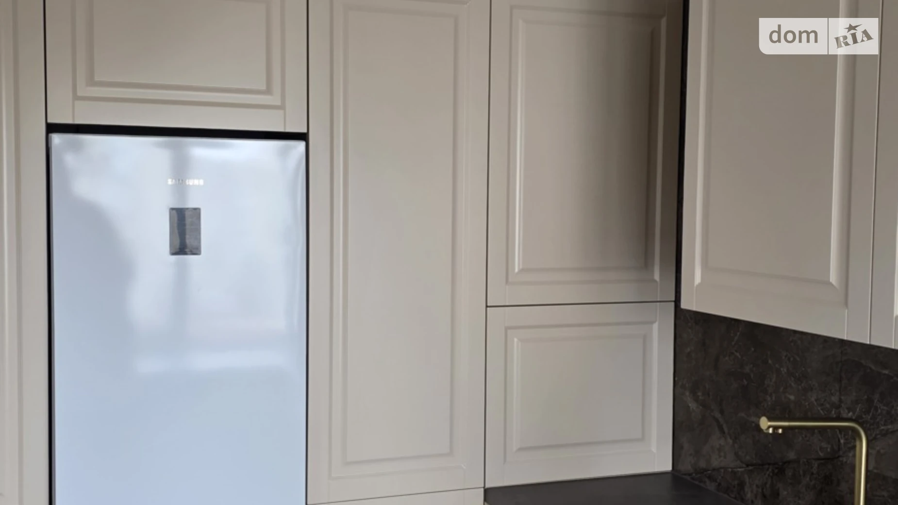 Продается 2-комнатная квартира 82 кв. м в Виннице, ул. Келецкая, 71 - фото 2