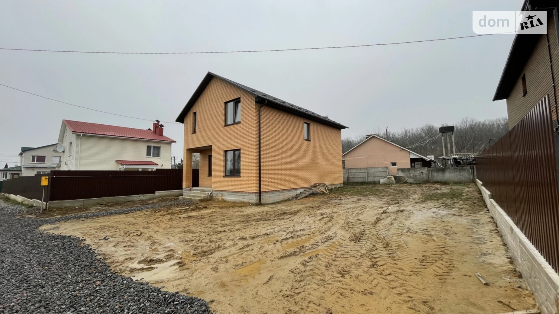 Продается дом на 2 этажа 120 кв. м с садом, цена: 85000 $ - фото 2