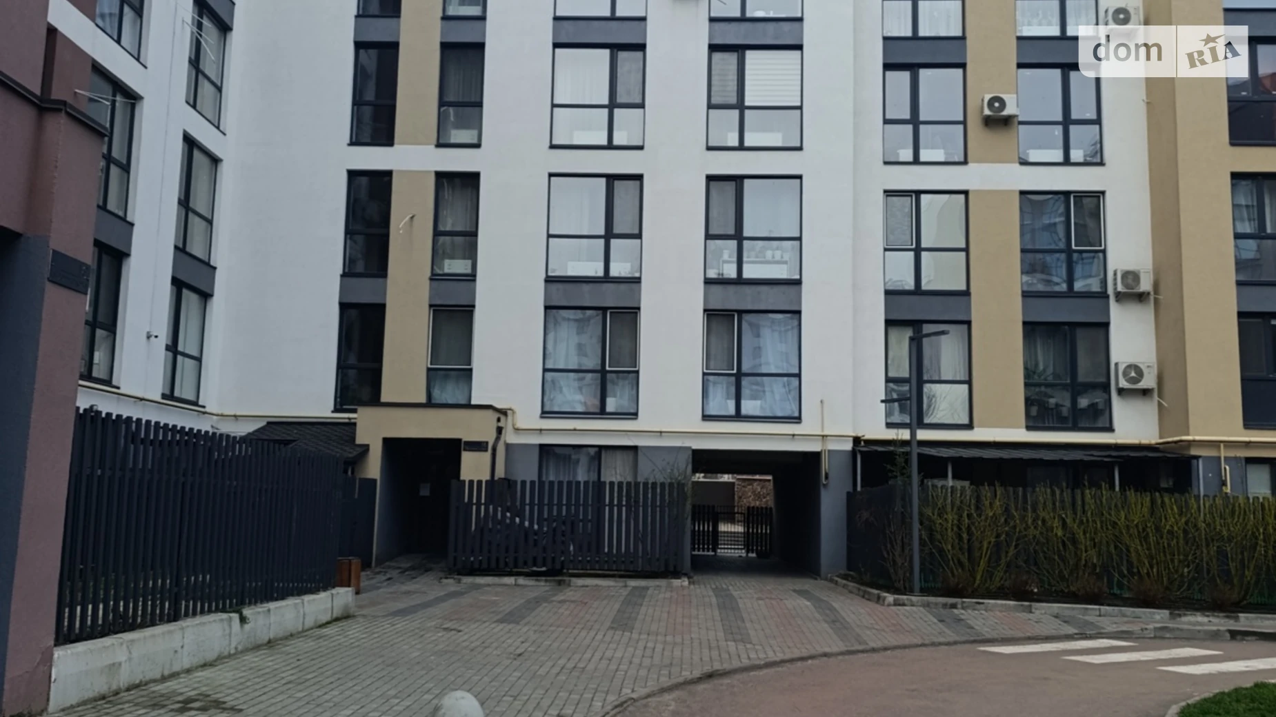 Продается 1-комнатная квартира 40.4 кв. м в, цена: 44000 $ - фото 2