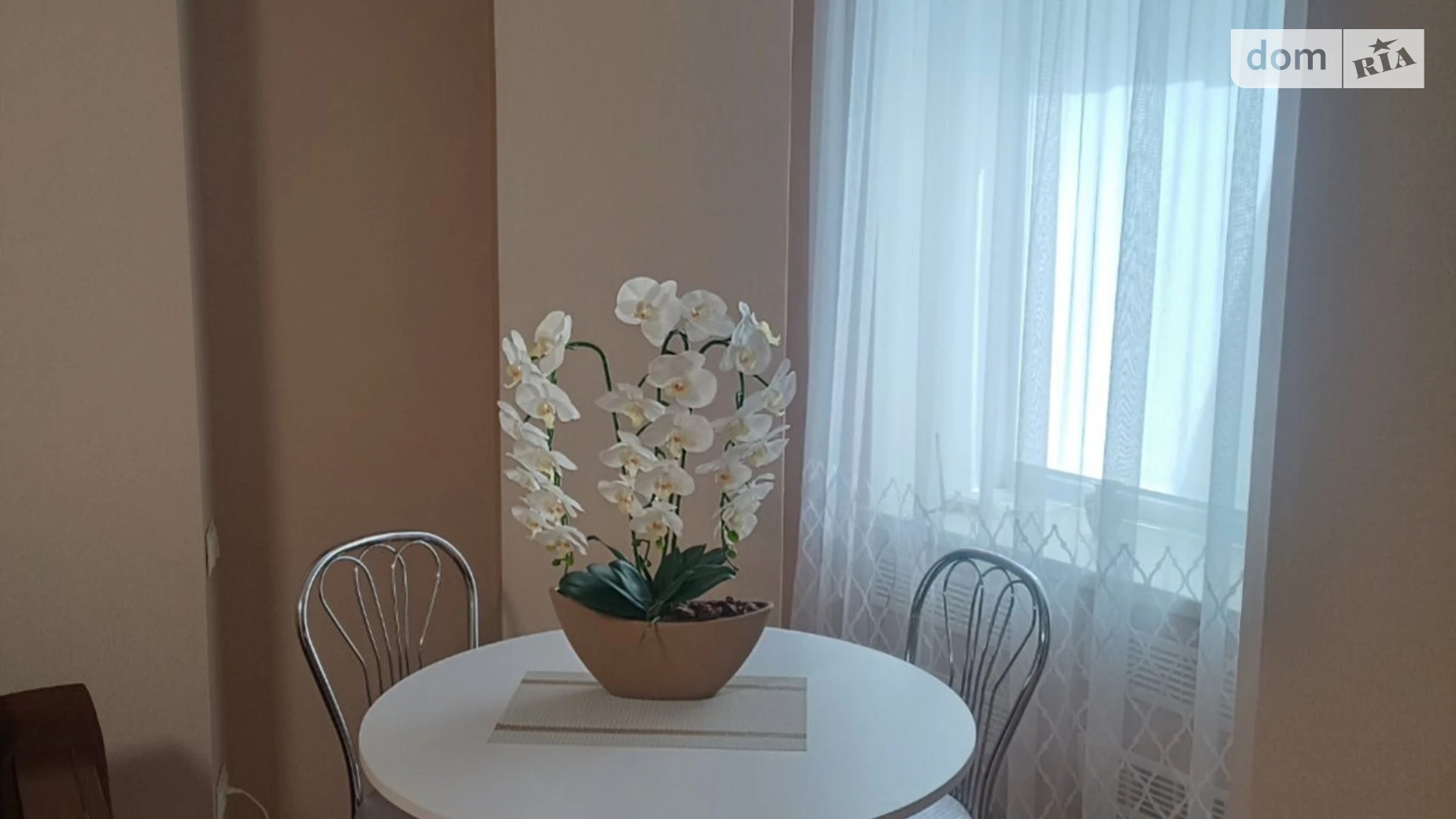 Продается 2-комнатная квартира 56 кв. м в Хмельницком, ул. Каменецкая, 109 - фото 2