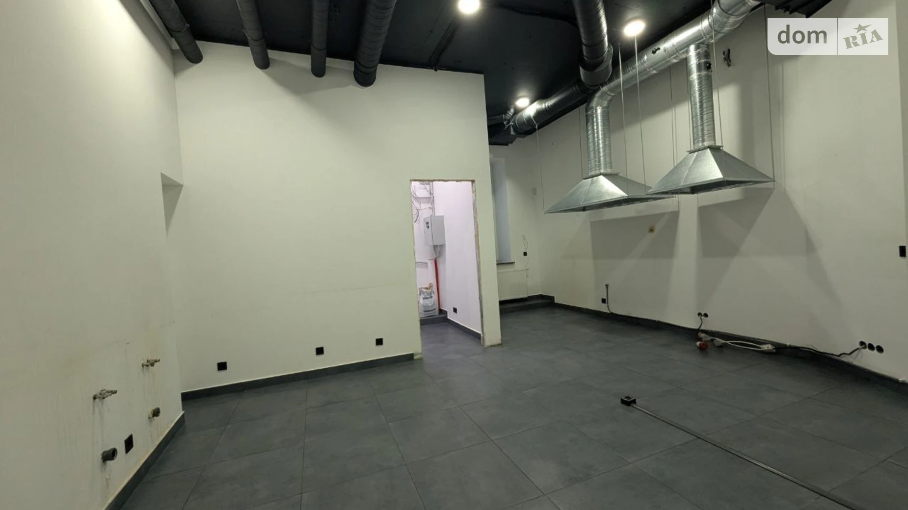 Здається в оренду приміщення вільного призначення 142 кв. м в 5-поверховій будівлі, цена: 71000 грн - фото 3
