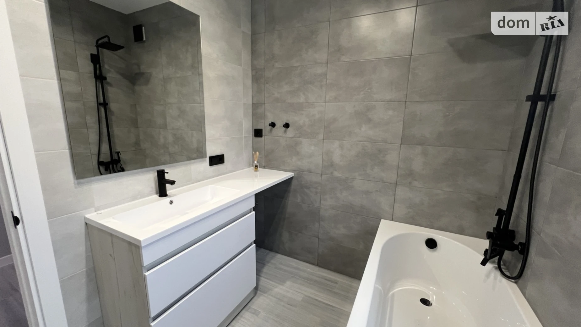 Продается дом на 2 этажа 110 кв. м с беседкой, цена: 135000 $ - фото 2