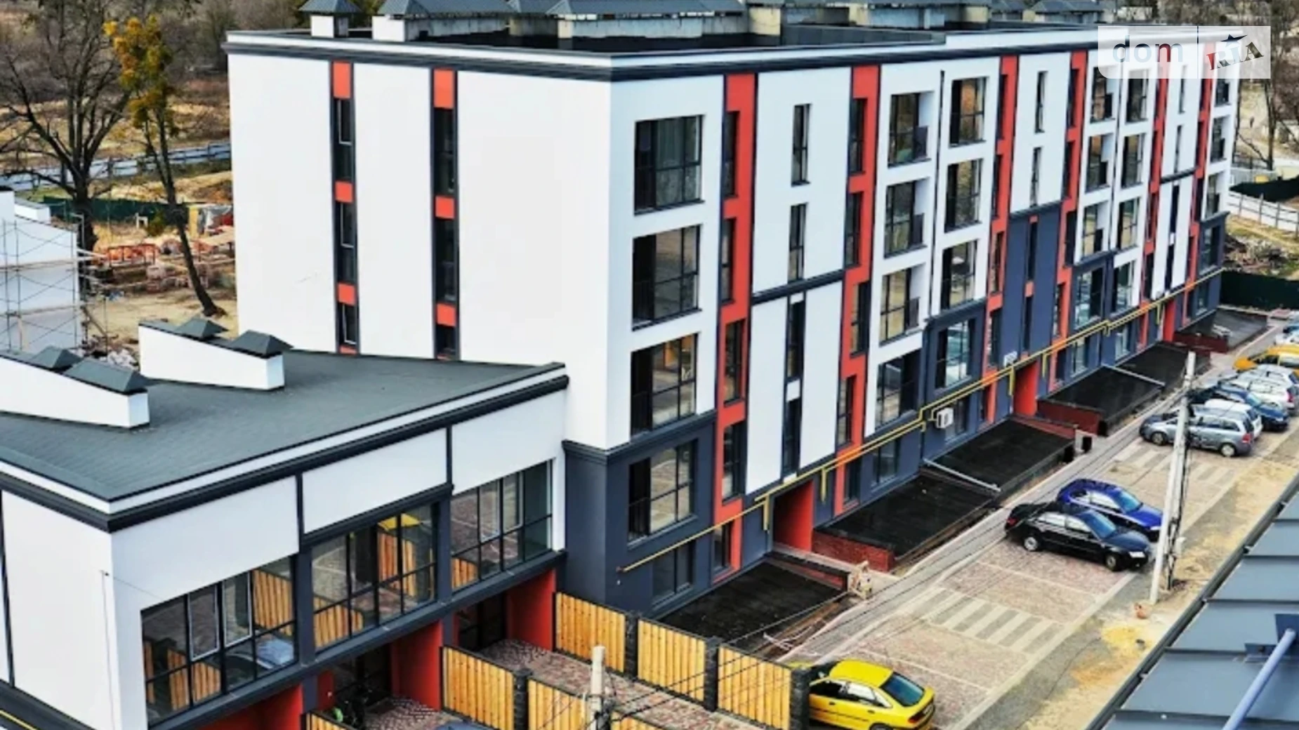 Продается 1-комнатная квартира 46.7 кв. м в Гостомеле, ул. Молодежная, 11В/1 - фото 2