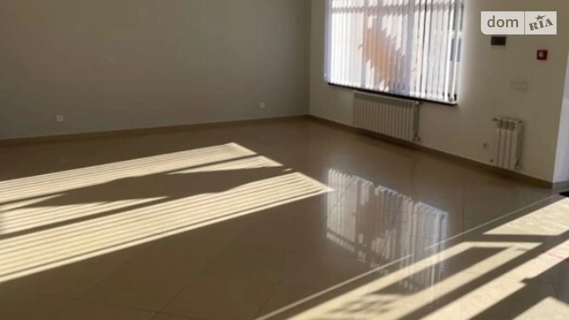 Сдается в аренду офис 55 кв. м в бизнес-центре, цена: 400 $ - фото 2