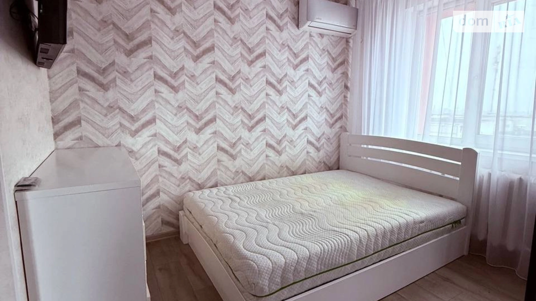 Продается 1-комнатная квартира 30.8 кв. м в Днепре, цена: 28500 $ - фото 2