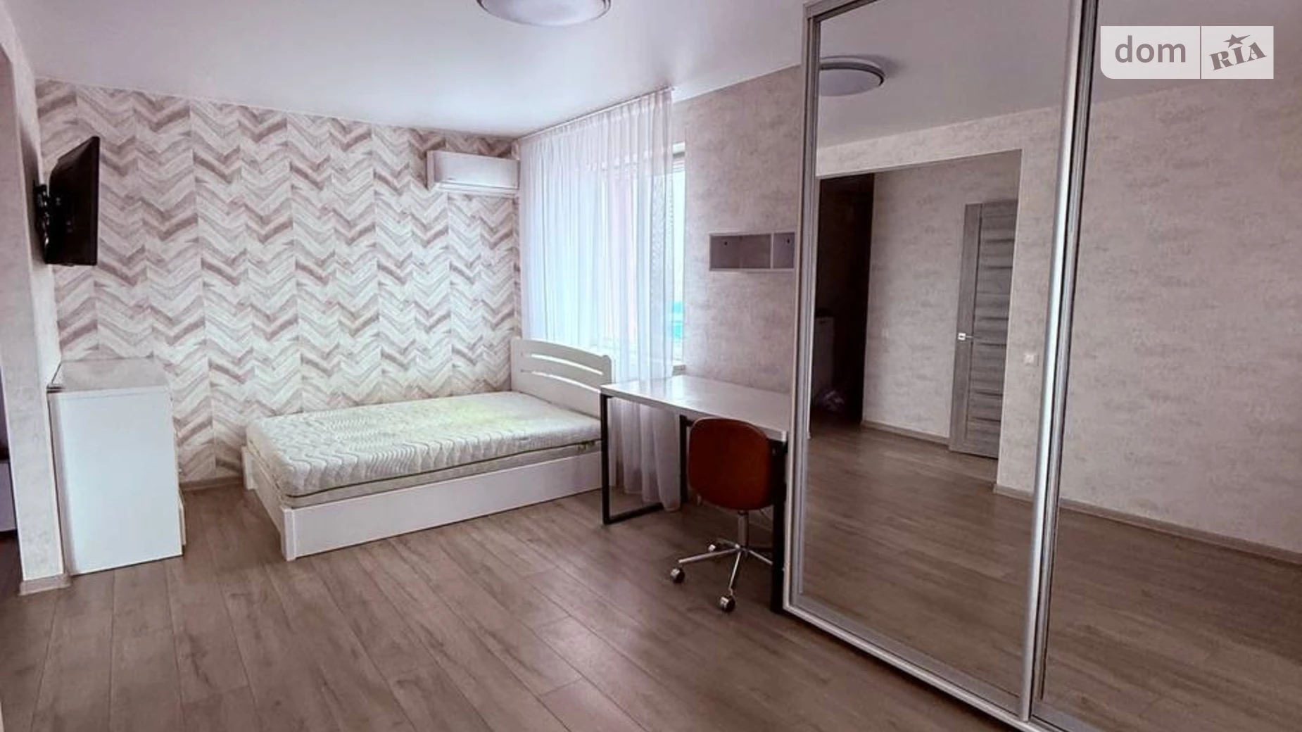 Продается 1-комнатная квартира 30.8 кв. м в Днепре, цена: 28500 $ - фото 3