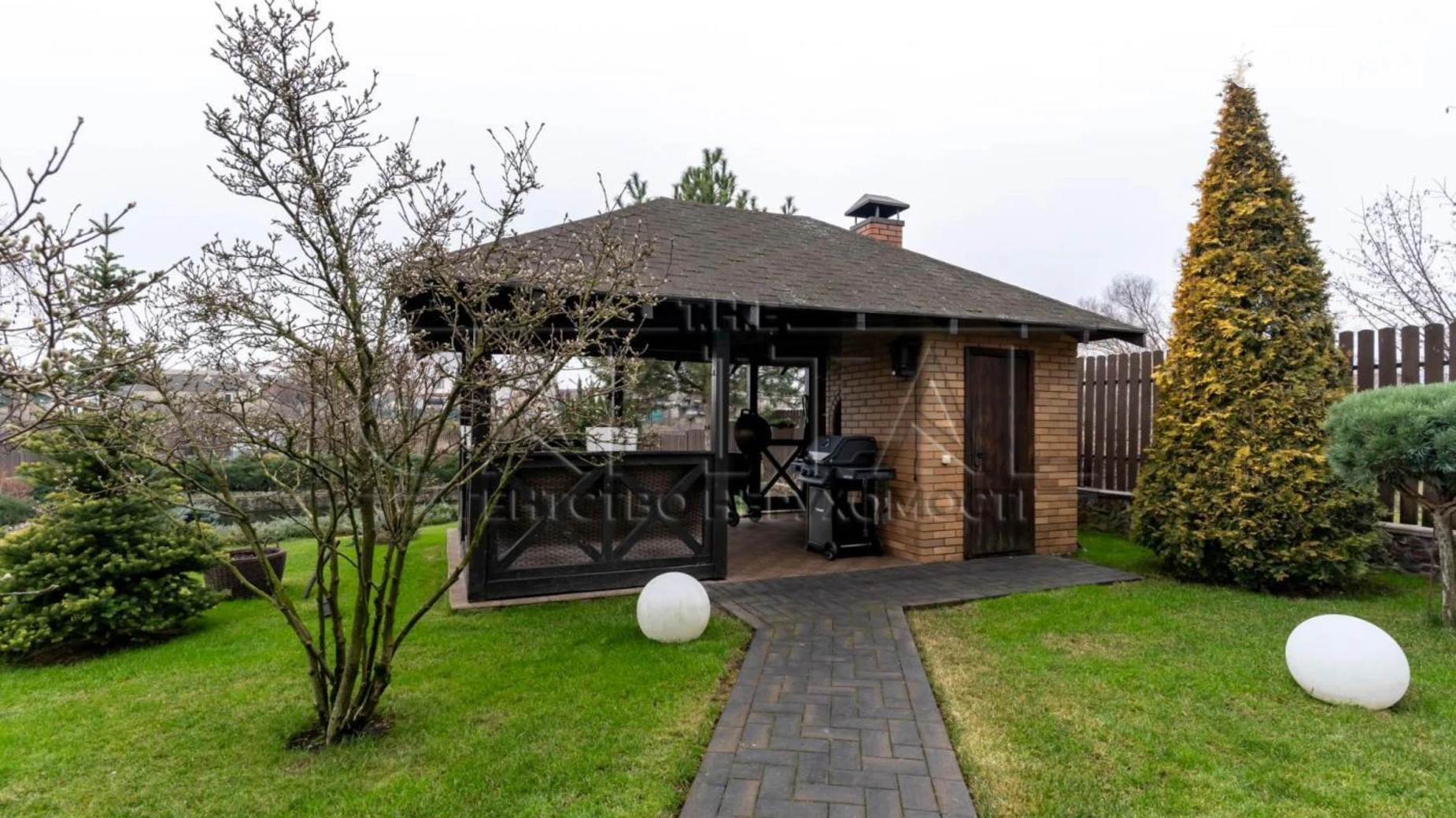 Продается дом на 3 этажа 564 кв. м с мебелью, цена: 600000 $ - фото 3