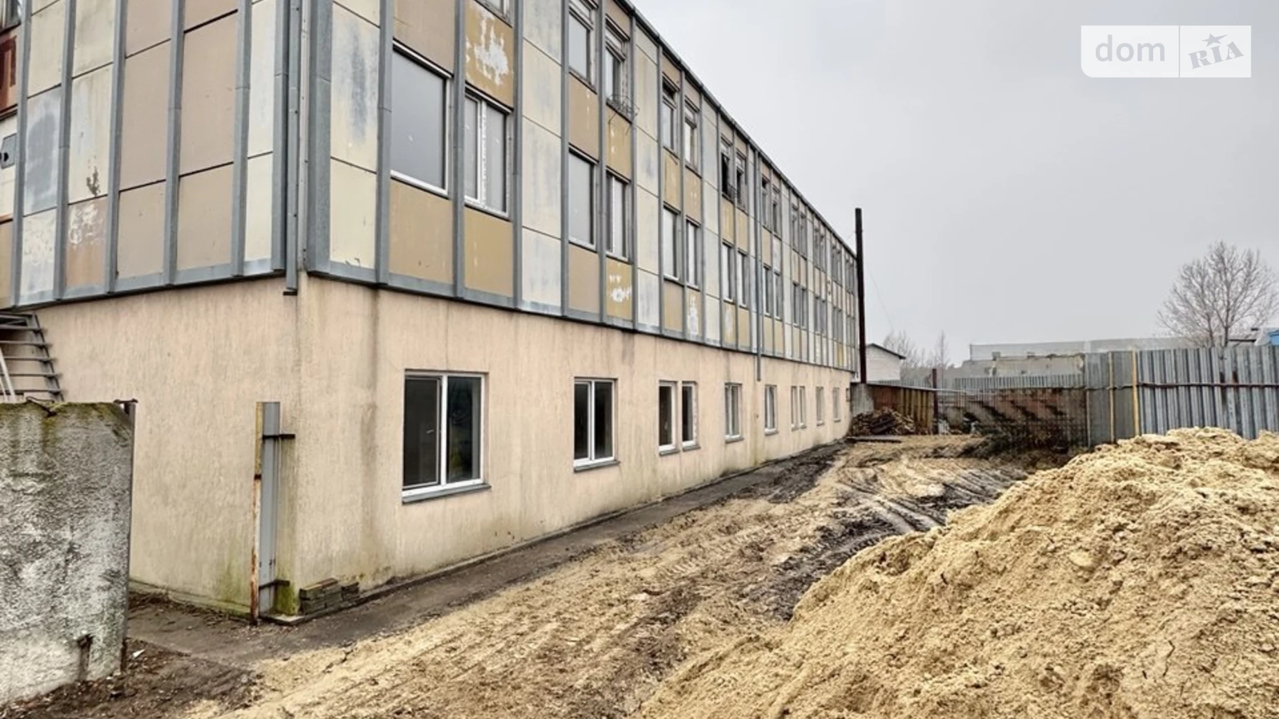 Продається приміщення вільного призначення 1050 кв. м в 3-поверховій будівлі, цена: 170000 $ - фото 2