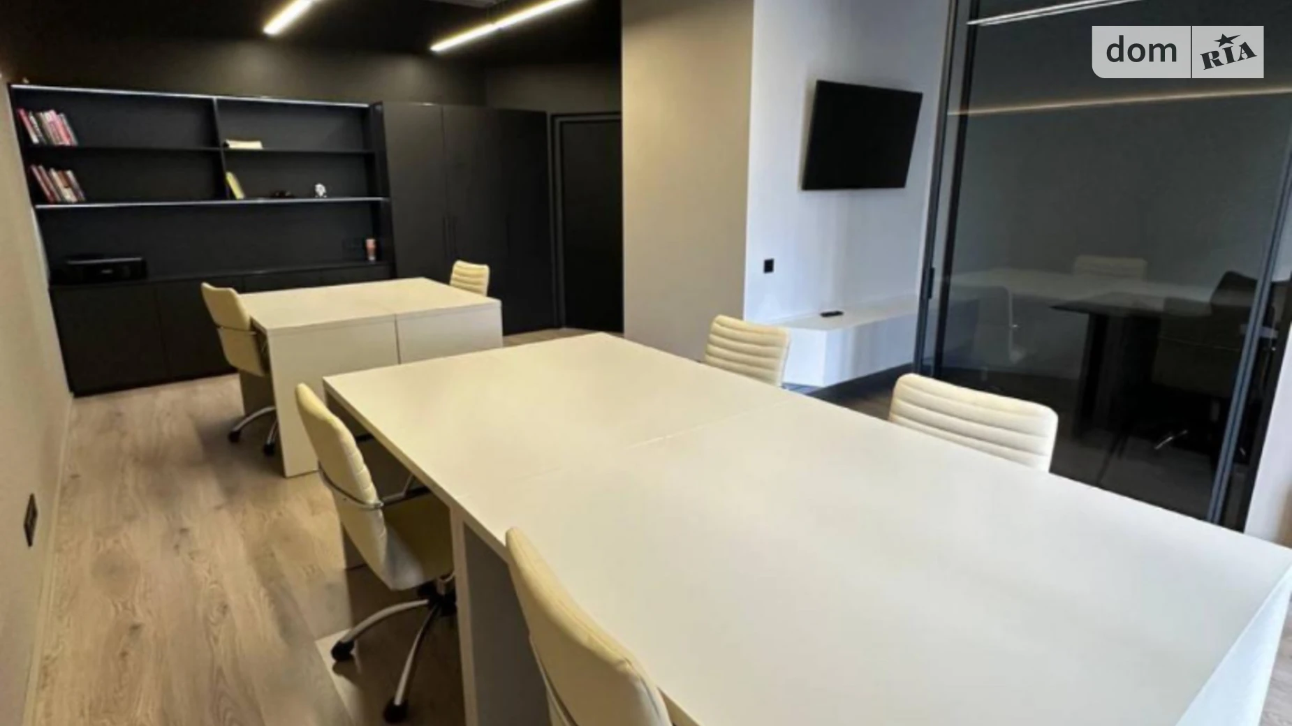 Сдается в аренду офис 65 кв. м в бизнес-центре, цена: 1400 $ - фото 5