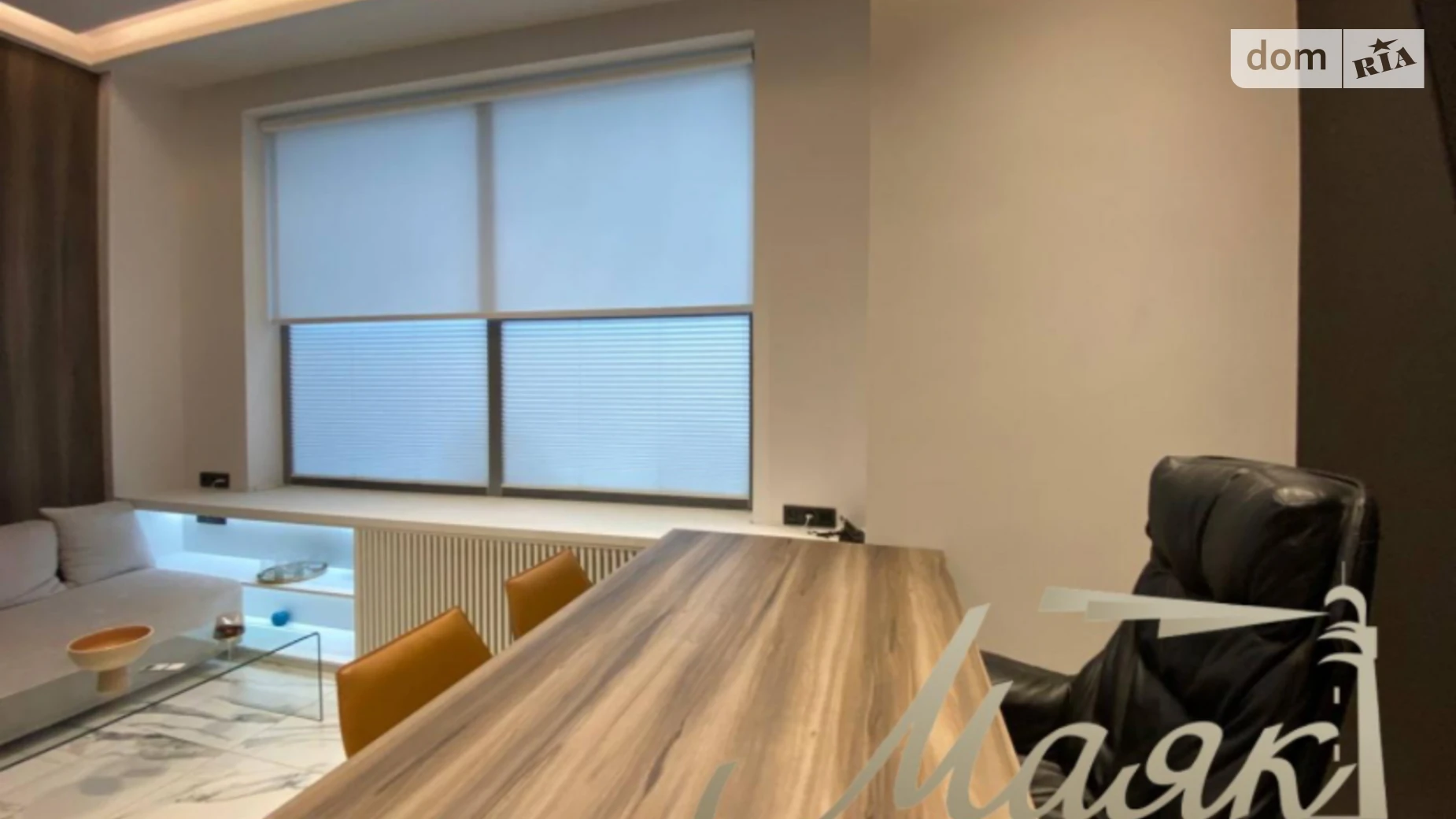 Сдается в аренду офис 65 кв. м в бизнес-центре, цена: 1400 $ - фото 2