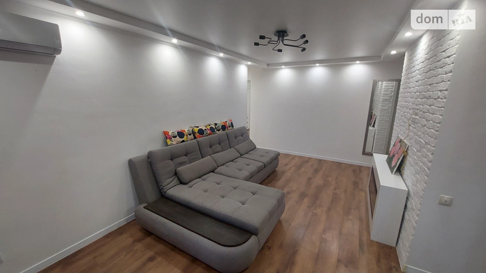 Продается 2-комнатная квартира 56.1 кв. м в Николаеве, ул. Гонгадзе Георгия, 7 - фото 2