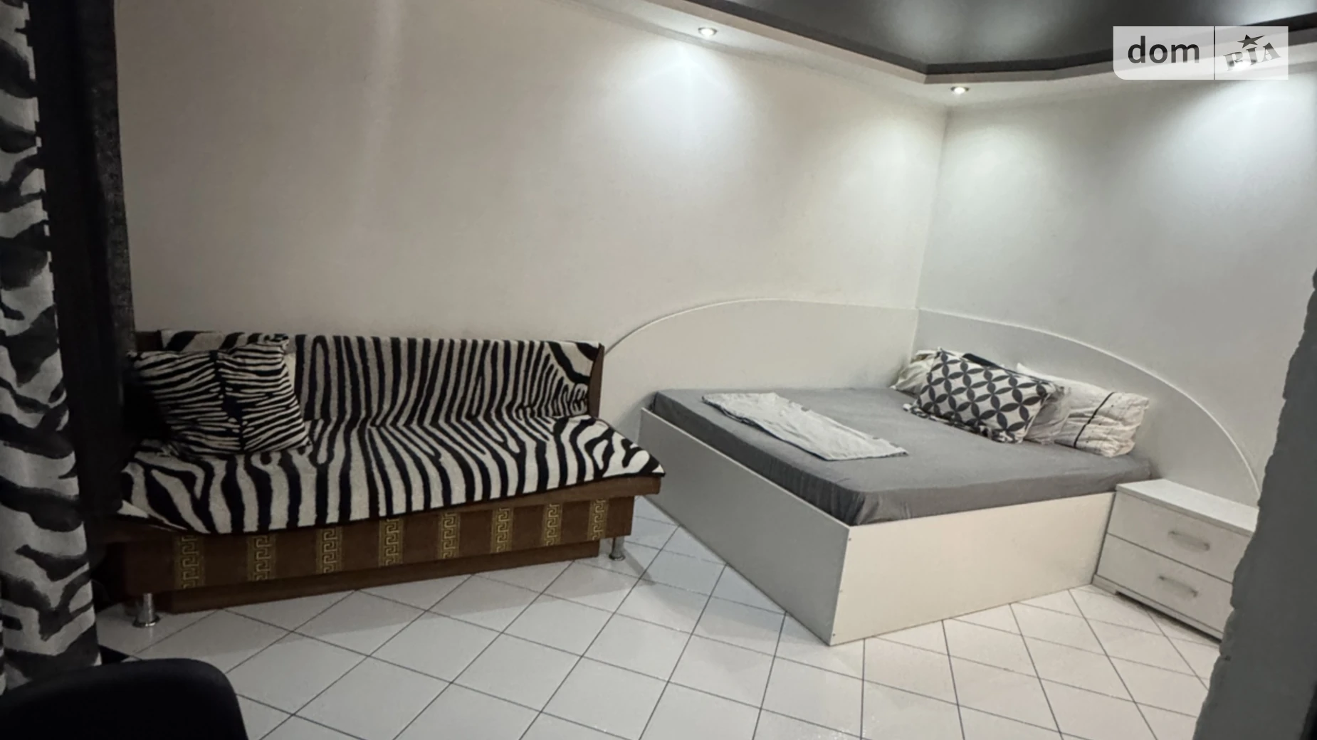 Продається 1-кімнатна квартира 30 кв. м у Києві, просп. Червоної Калини(Маяковського Володимира), 4А - фото 2