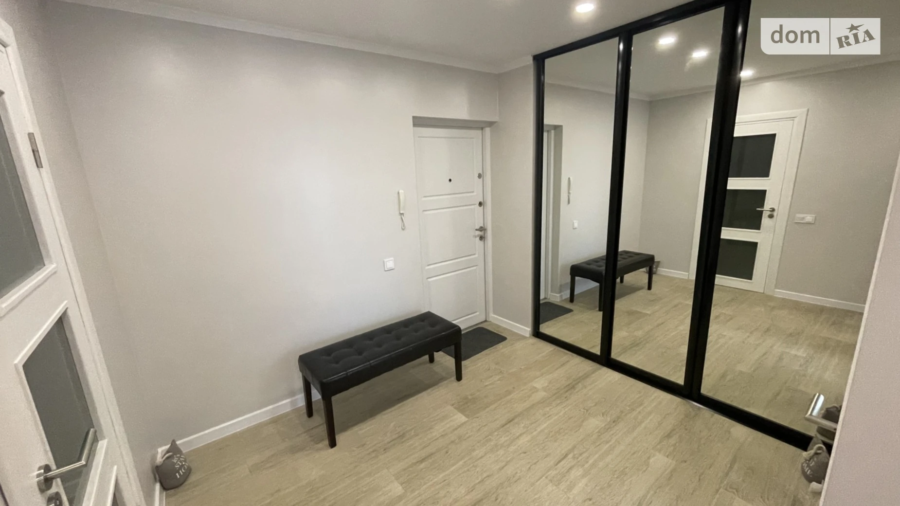 1-комнатная квартира 45 кв. м в Тернополе, ул. Белогорская, 18Г - фото 4