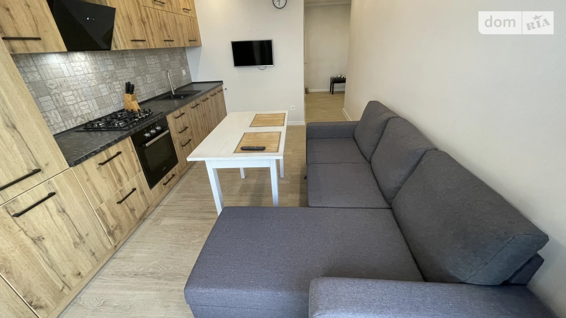 1-комнатная квартира 45 кв. м в Тернополе, ул. Белогорская, 18Г - фото 5