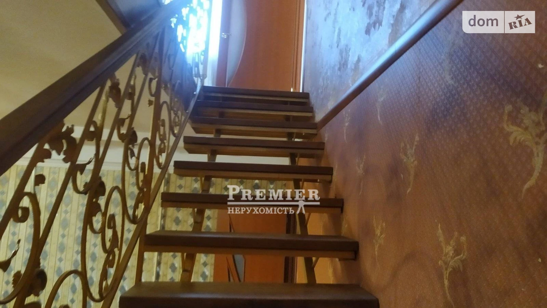 Продается дом на 2 этажа 240 кв. м с камином, цена: 80000 $ - фото 2