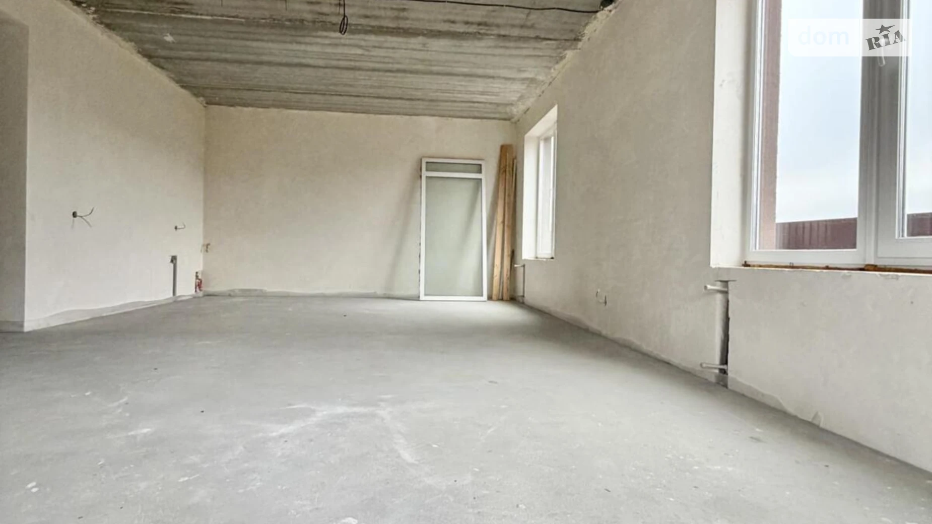 Продается дом на 2 этажа 140 кв. м с камином, цена: 130000 $ - фото 3