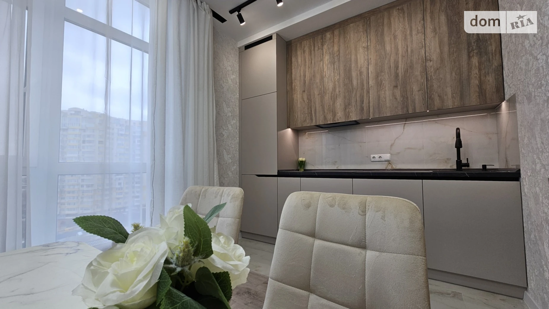 Продается 2-комнатная квартира 57 кв. м в Одессе, ул. Краснова, 3 корпус 65 - фото 4