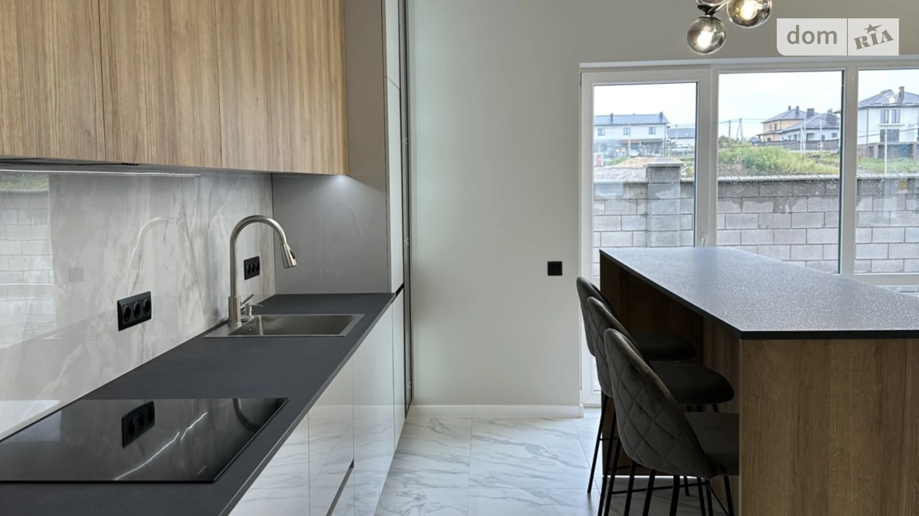 мас. Липовый Авторынок Ровно, цена: 144000 $ - фото 3