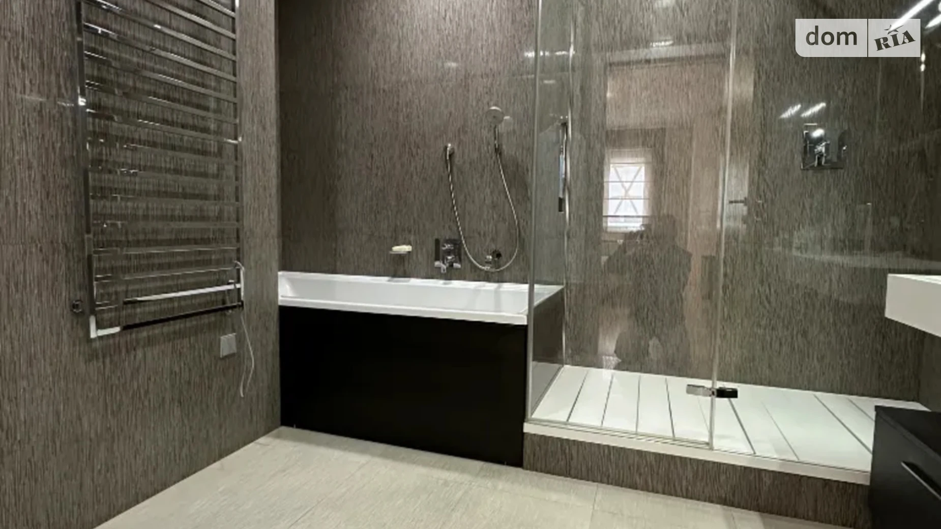 Продается 3-комнатная квартира 130 кв. м в Днепре, ул. Гусенко, 17 - фото 2